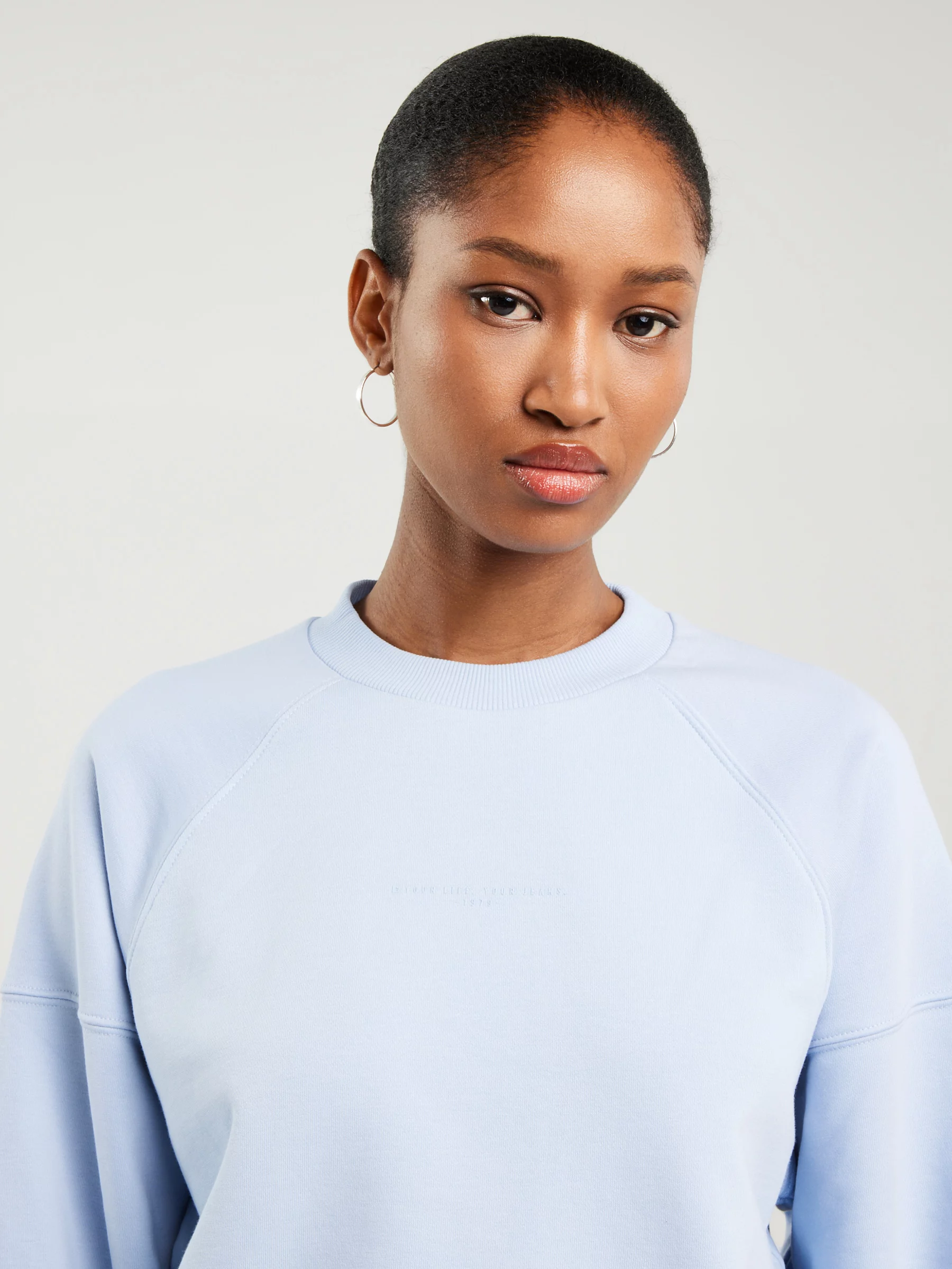 Bluza damska z nadrukiem 3d niebieska Jean 400