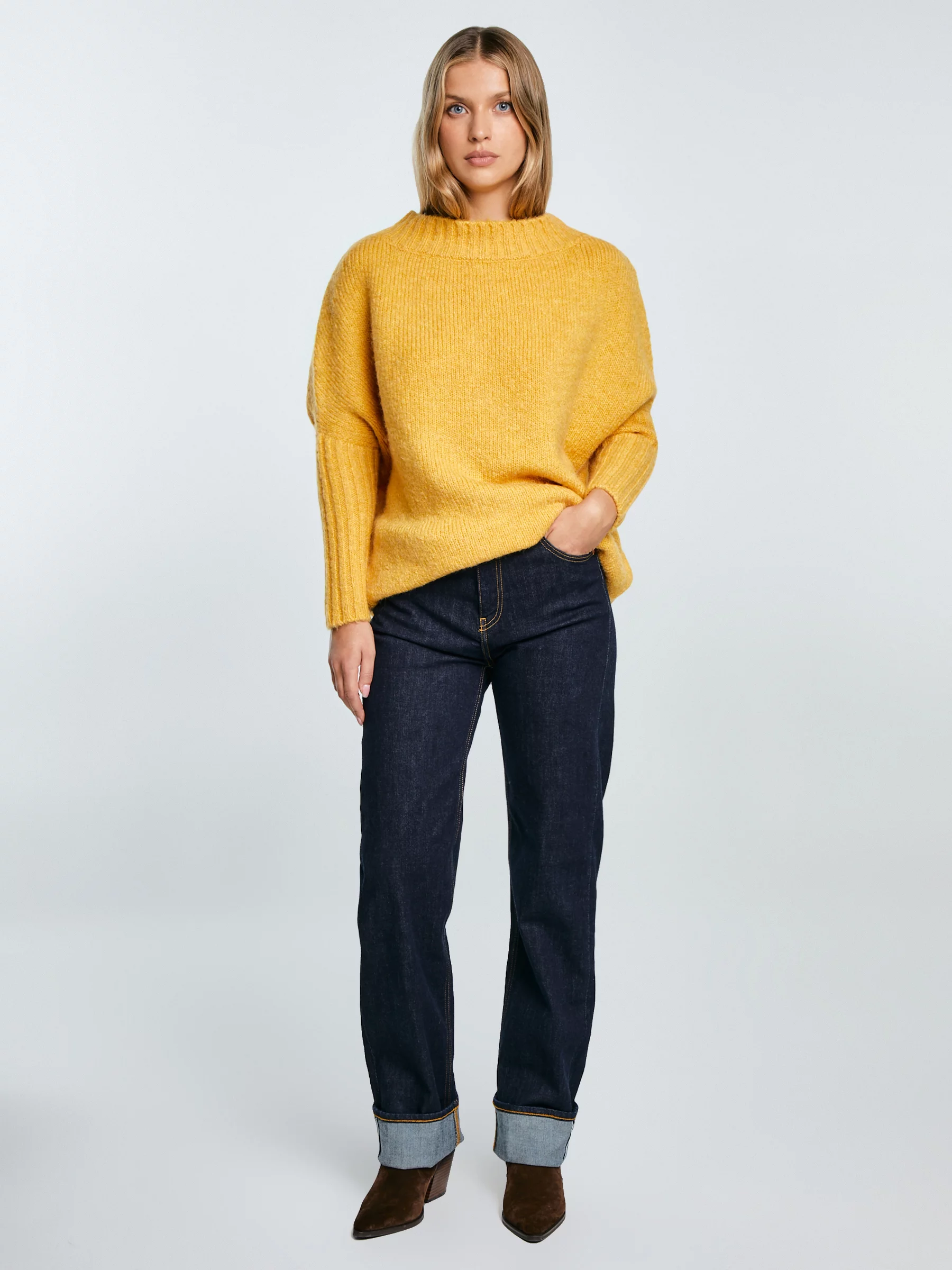 Sweter damski oversize z dodatkiem wełny żółty Mayamiko 201