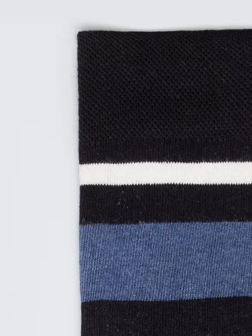 Skarpety męskie długie w kolorowe paski czarne Ismael 906