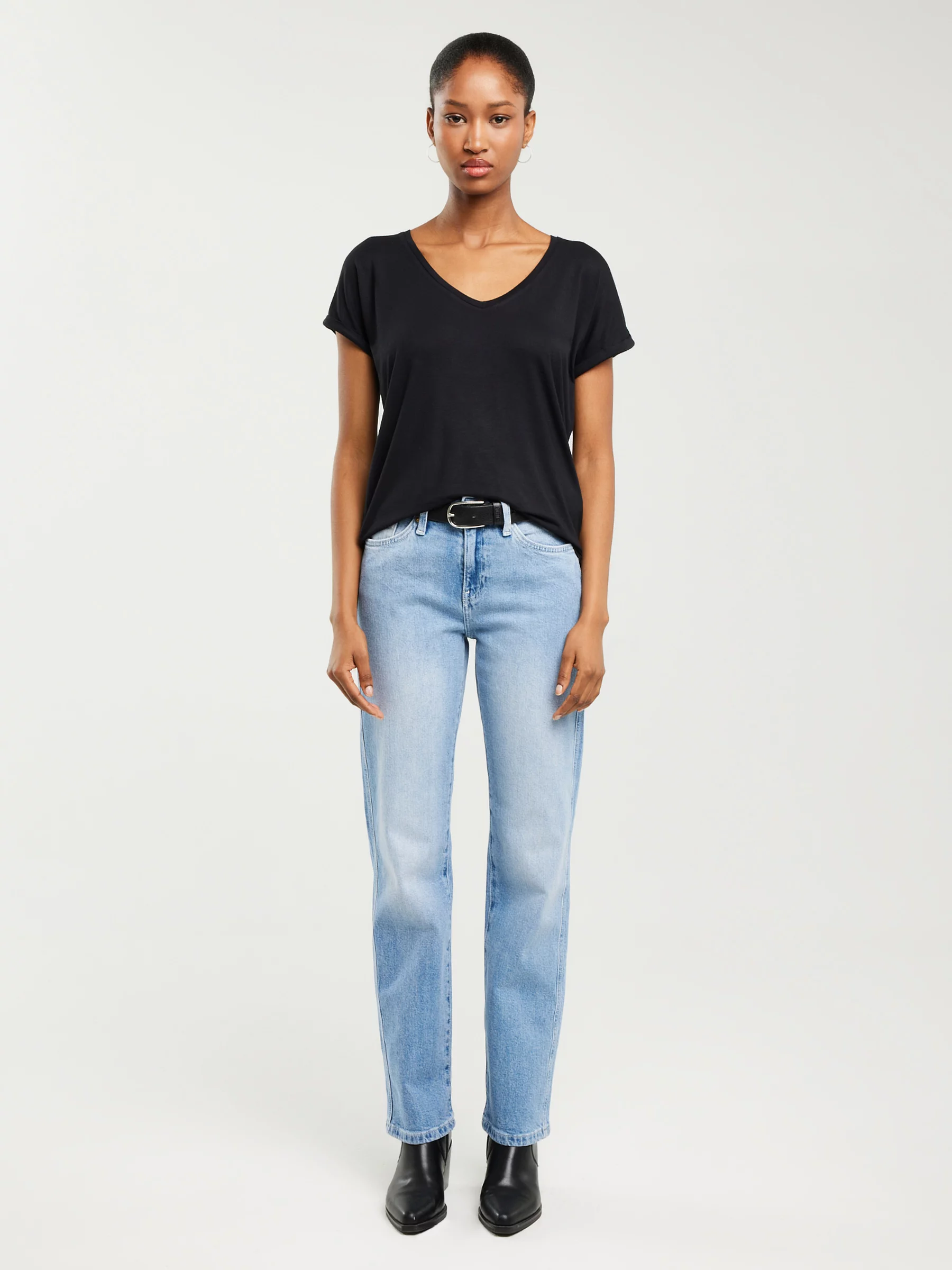 Jeansy damskie z prostą nogawką jasnoniebieskie Myrra 113