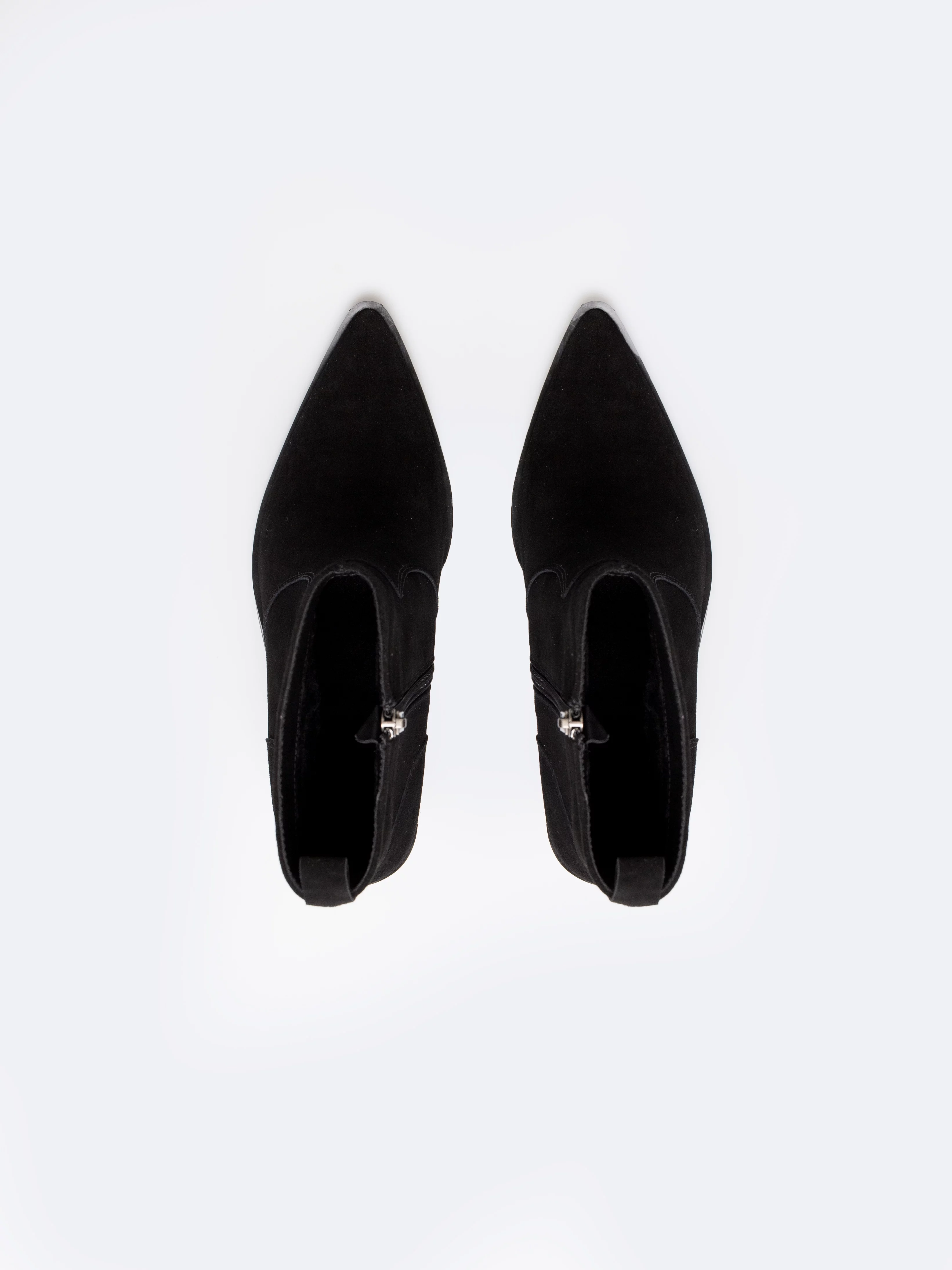 Botki damskie kowbojki ze skóry naturalnej zamszowej czarne SS274472 906