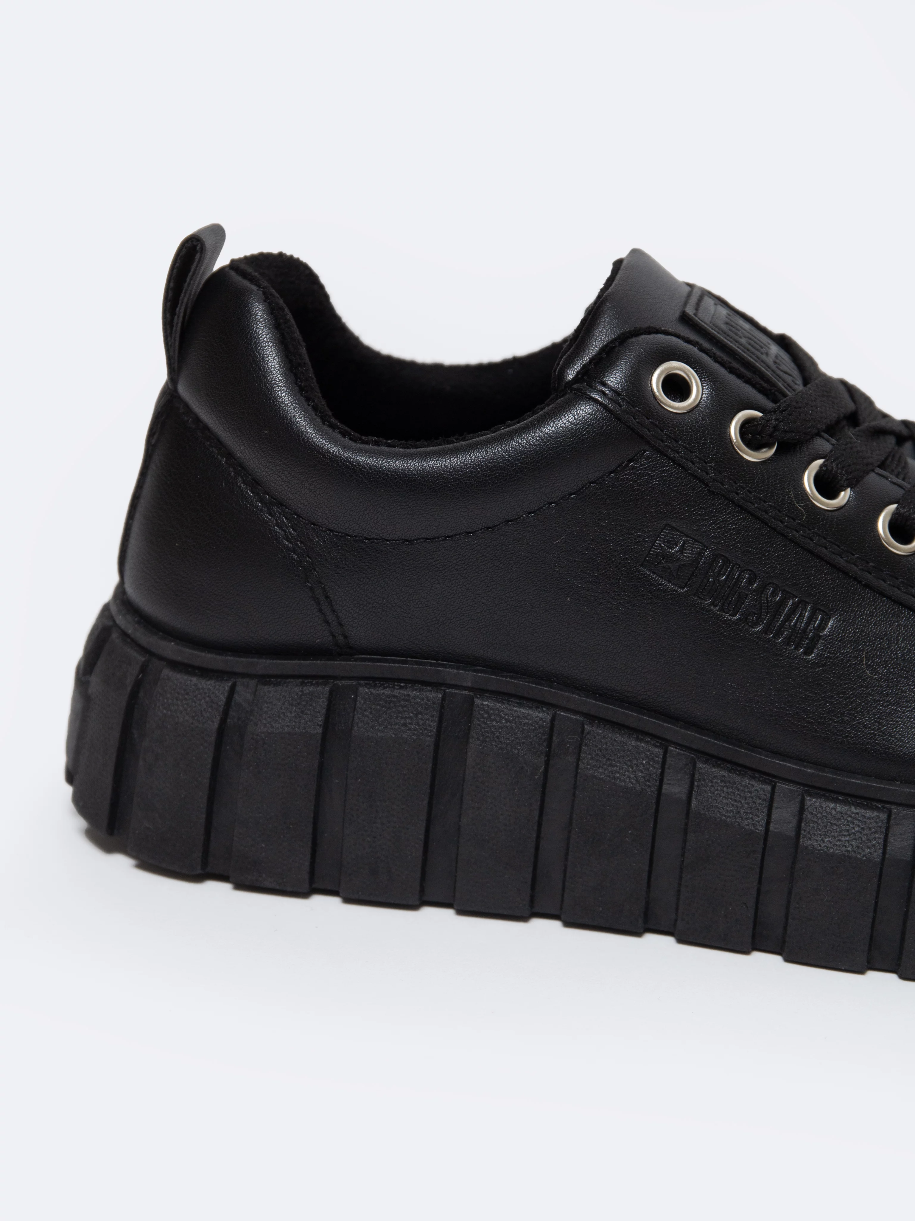 Sneakersy damskie czarne MM274617 906