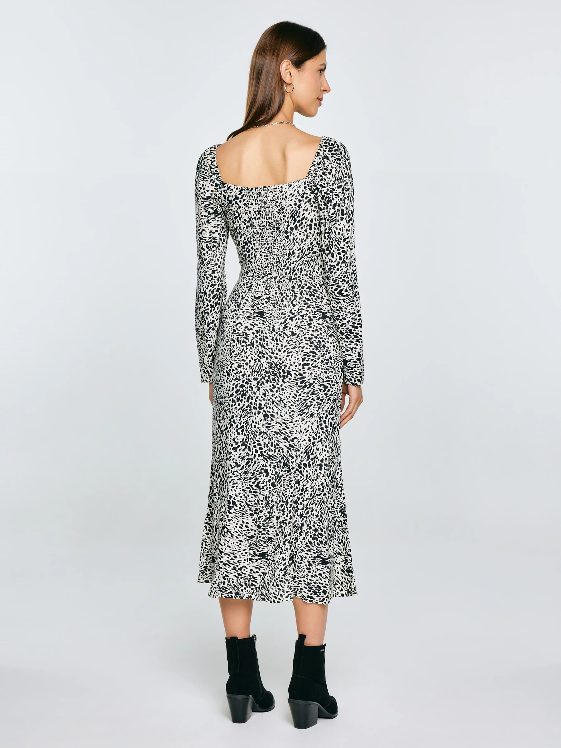 Sukienka damska midi z wiskozy z nadrukiem czarno-kremowa Kiara 906