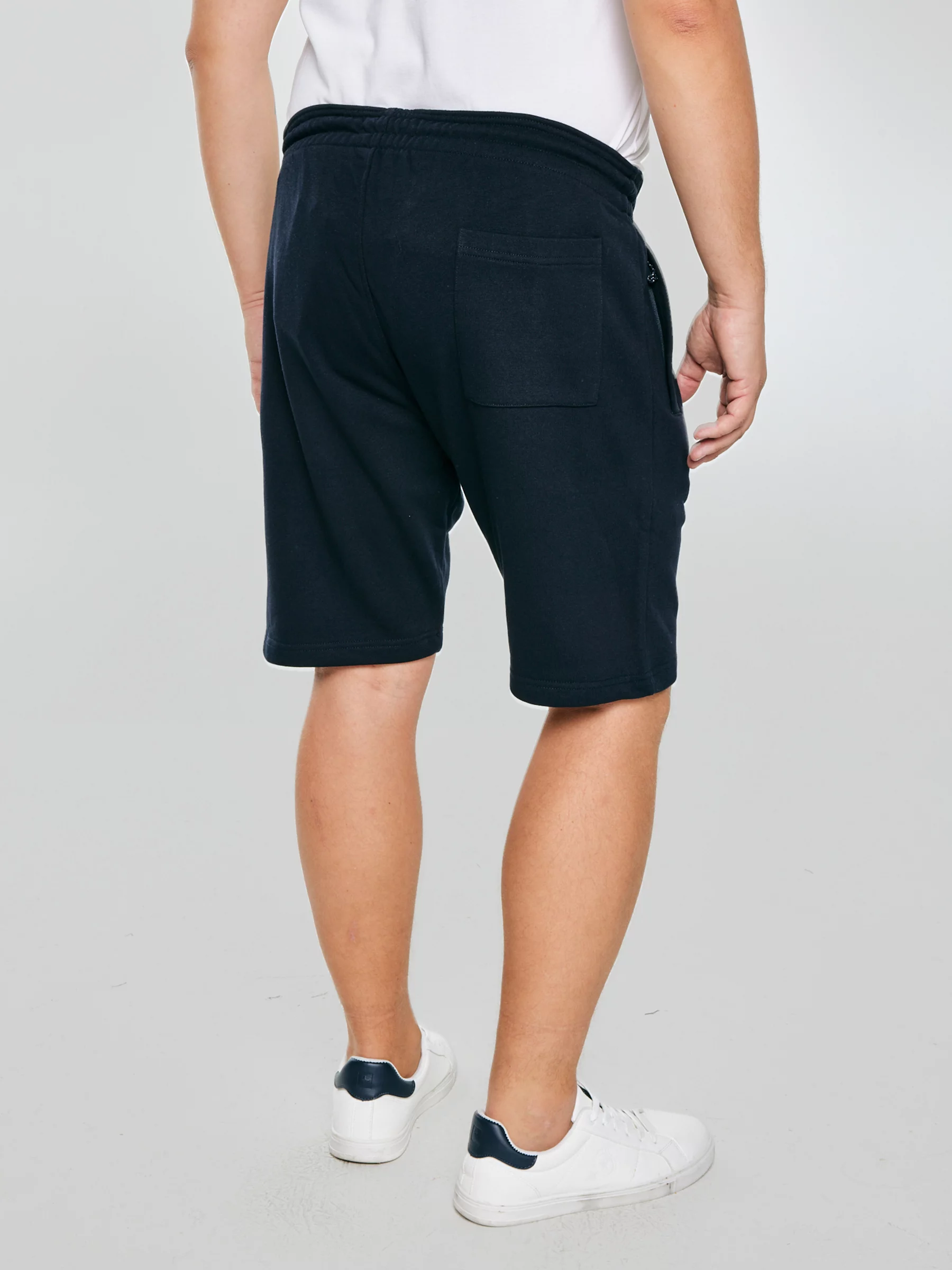 Szorty męskie dresowe wiązane w pasie granatowe Kersyner 403