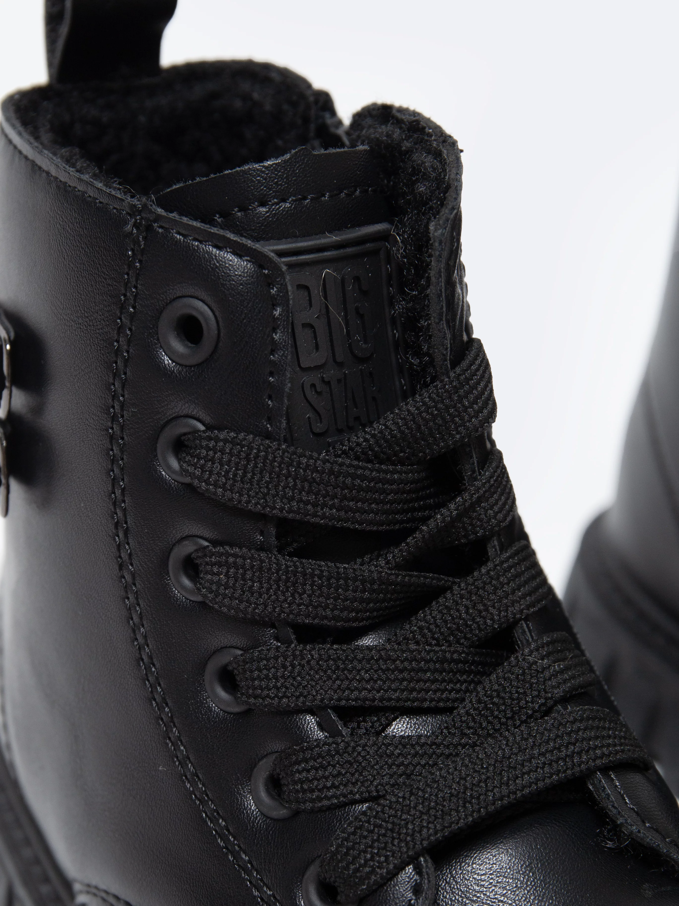 Trapery dziecięce ze skóry ekologicznej czarne OO374084 906