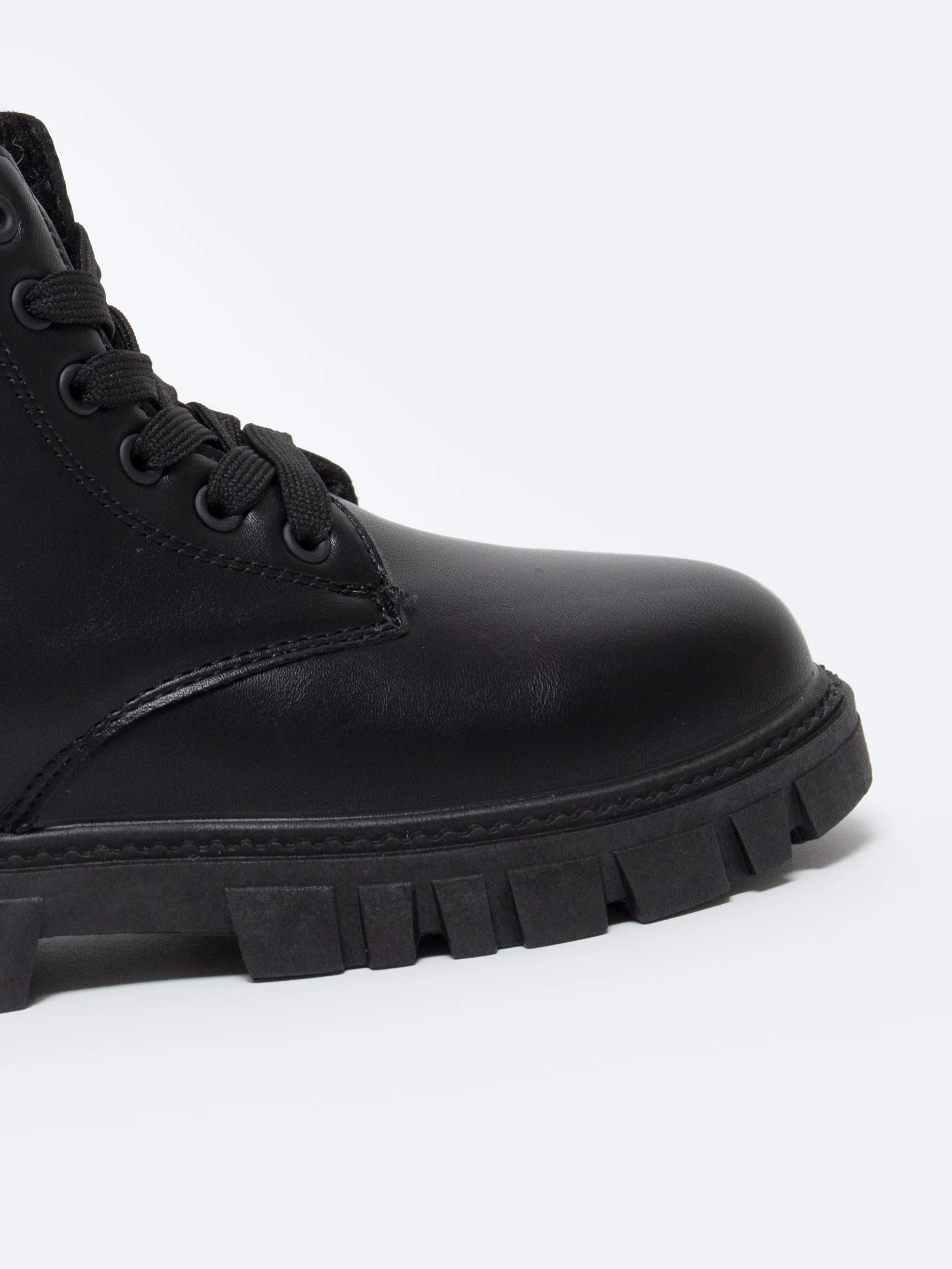 Trapery dziecięce ze skóry ekologicznej czarne OO374084 906