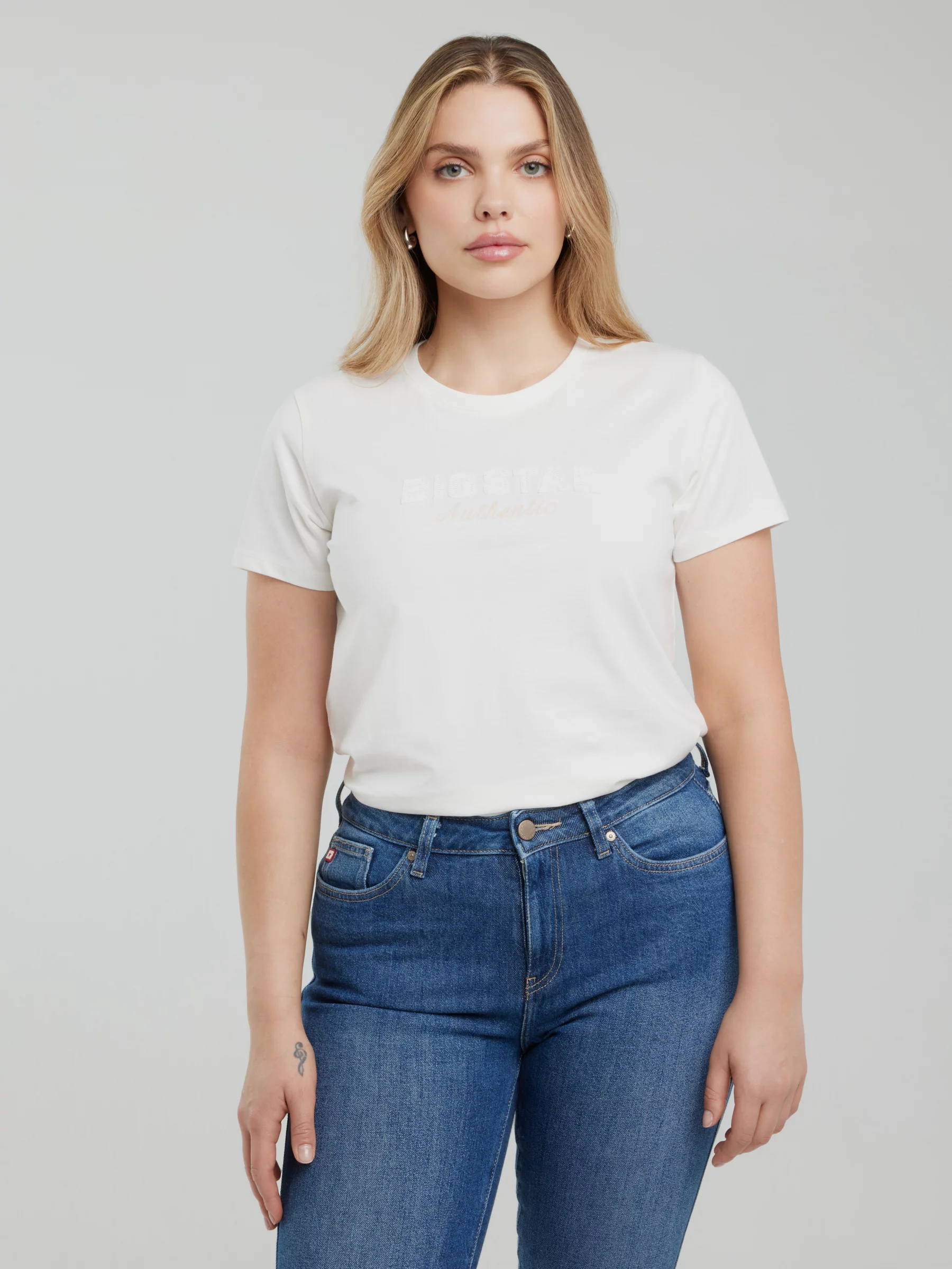 Koszulka damska z logo BIG STAR z kolekcji Authentic biała Della 100