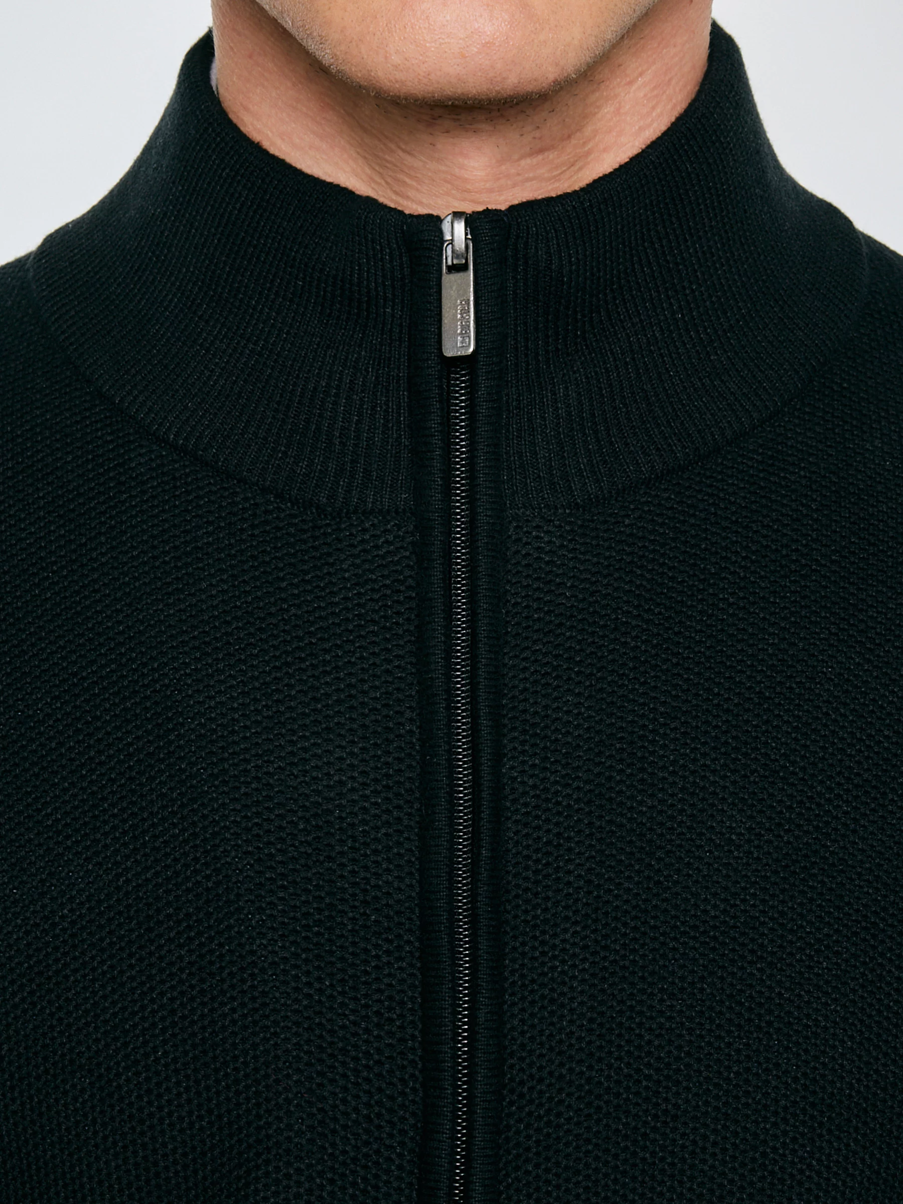 Sweter męski rozpinany ze stójką czarny Olafi 906