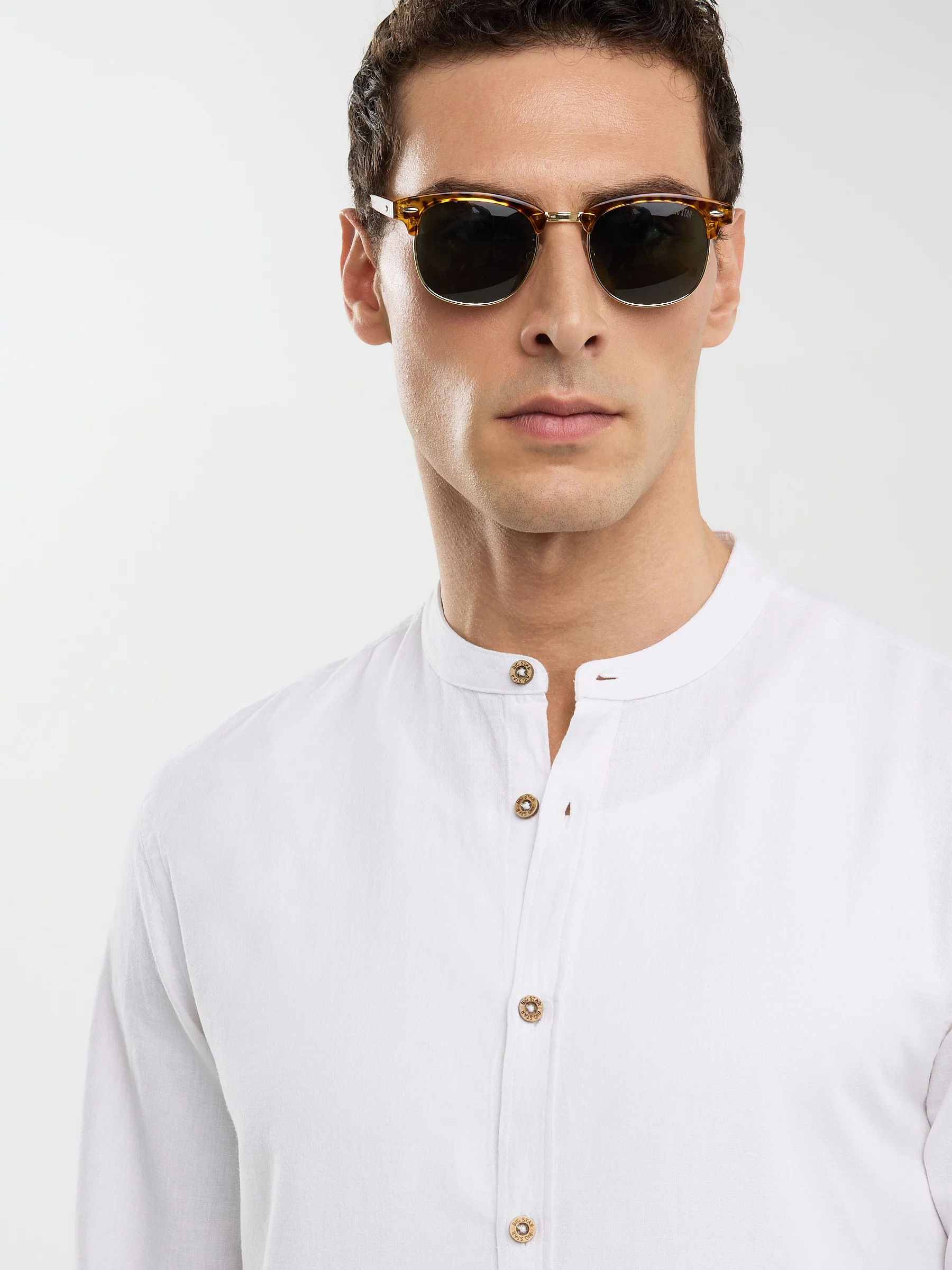 Lniana koszula męska na stójce biała Janew 101