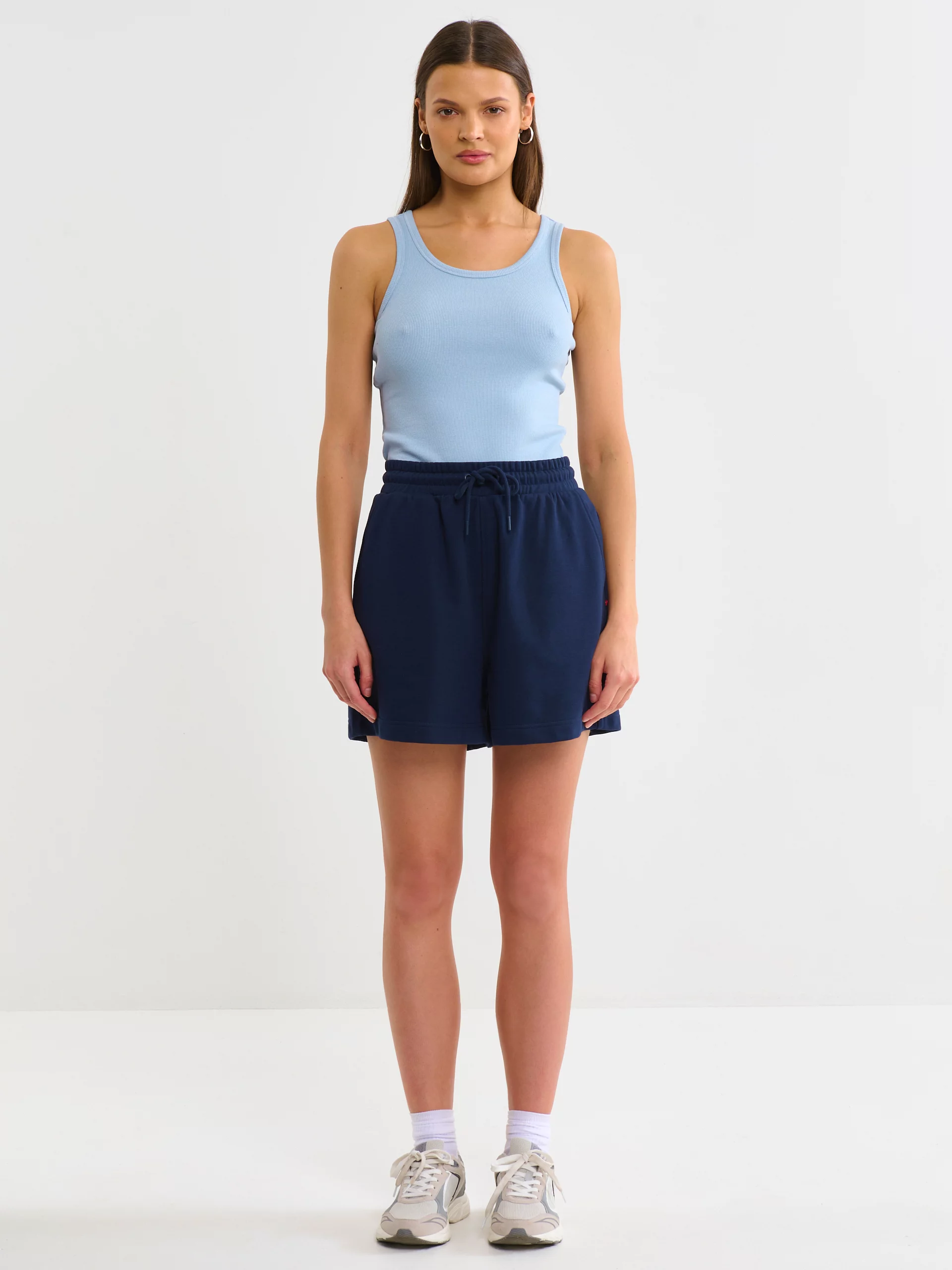 Koszulka damska na ramiączkach prążkowana błękitna Aurela 400