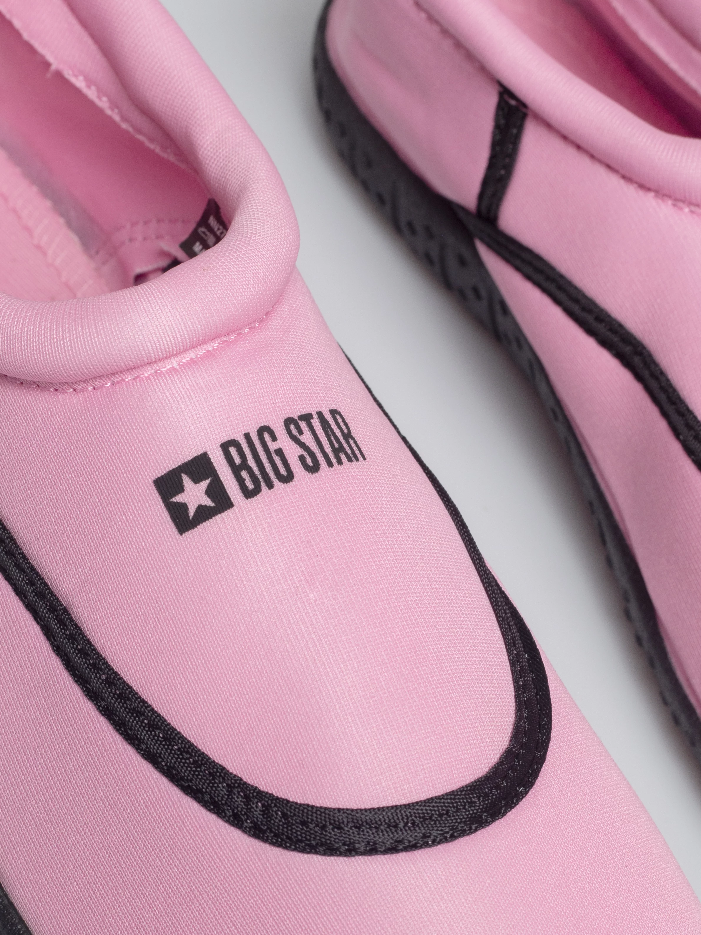 Buty damskie do wody różowe NN274A800 601