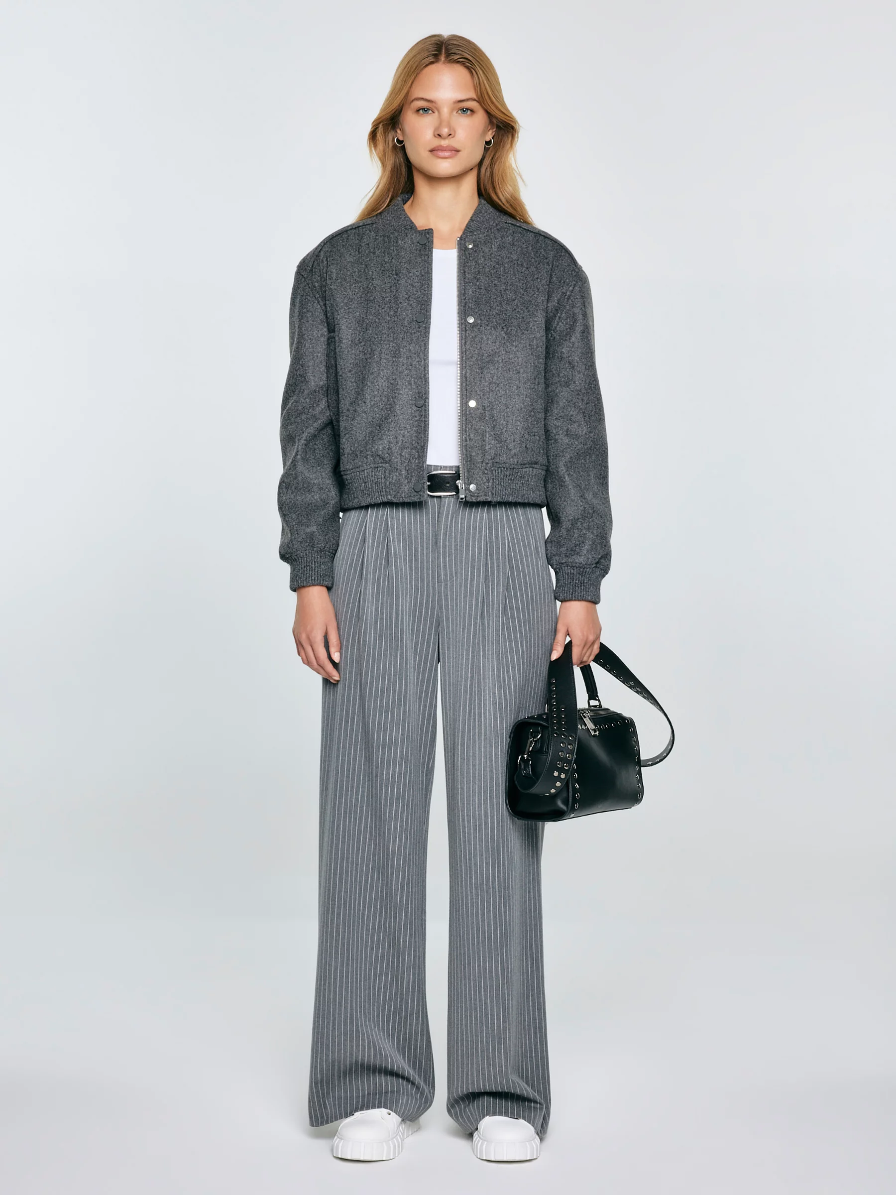 Spodnie damskie z szeroką nogawką w prążek szare Elvie 902