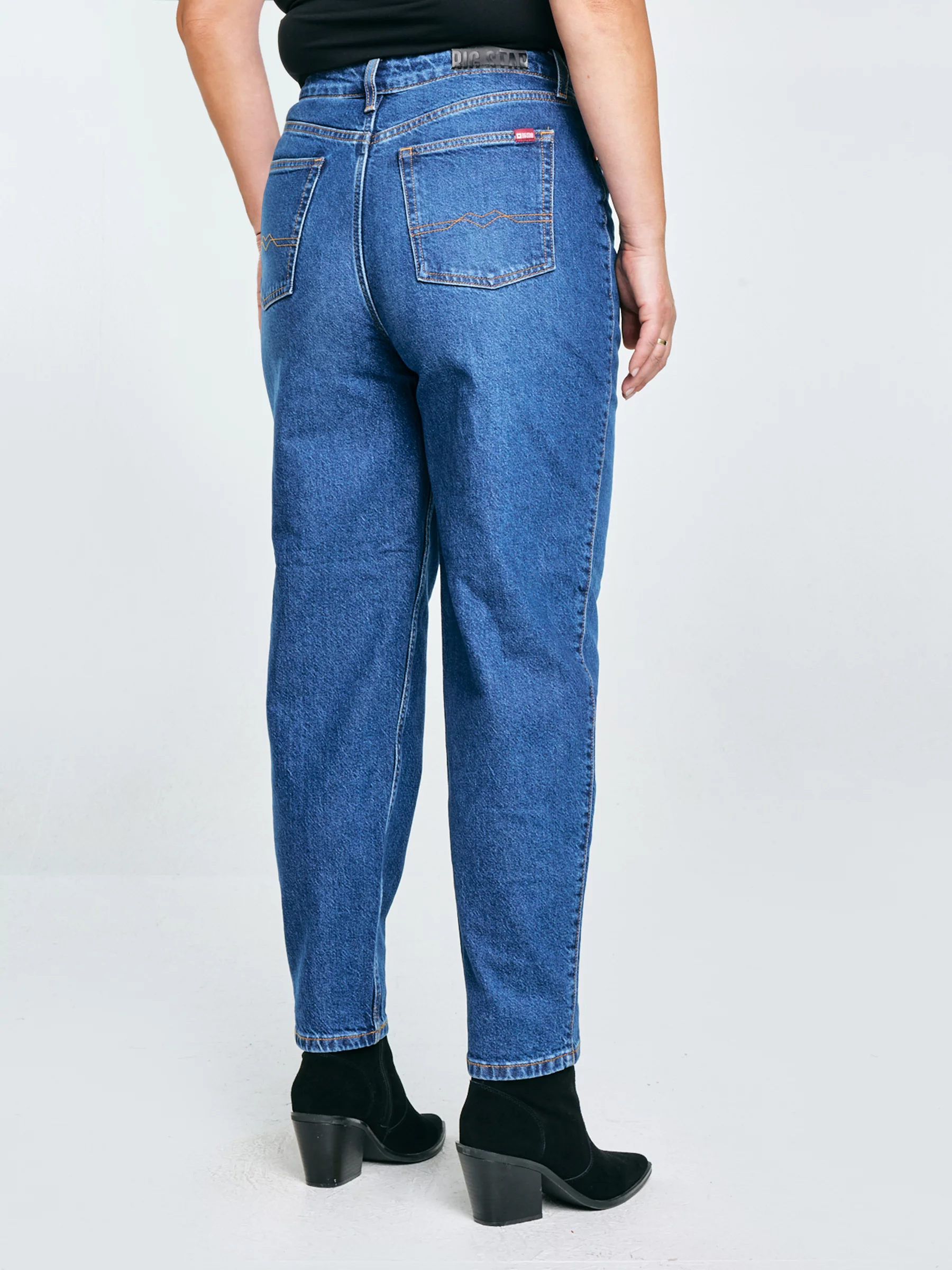 Jeansy damskie mom jeans niebieskie Silla 620