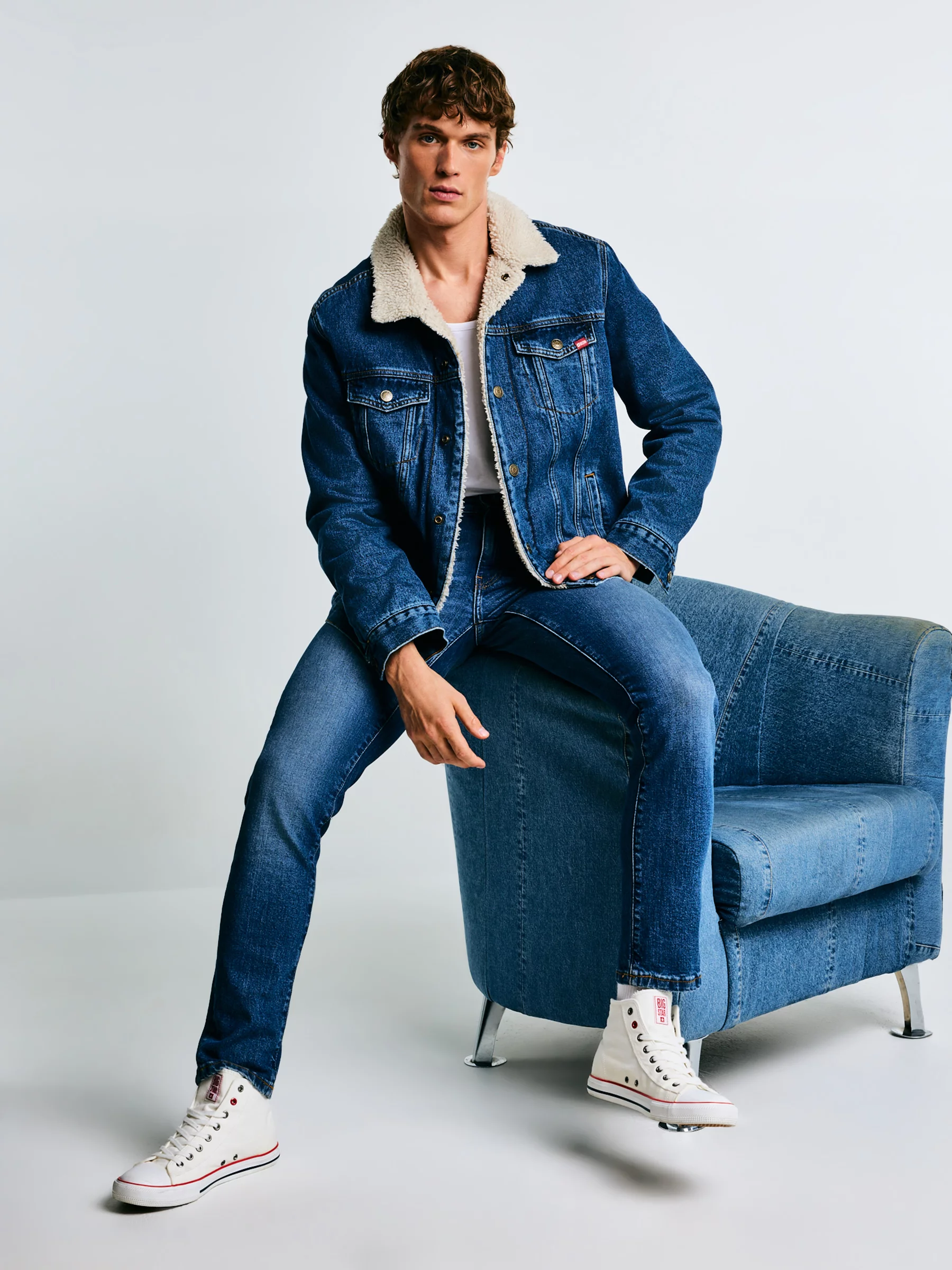 Kurtka męska jeansowa z kożuszkiem niebieska Ruben 353