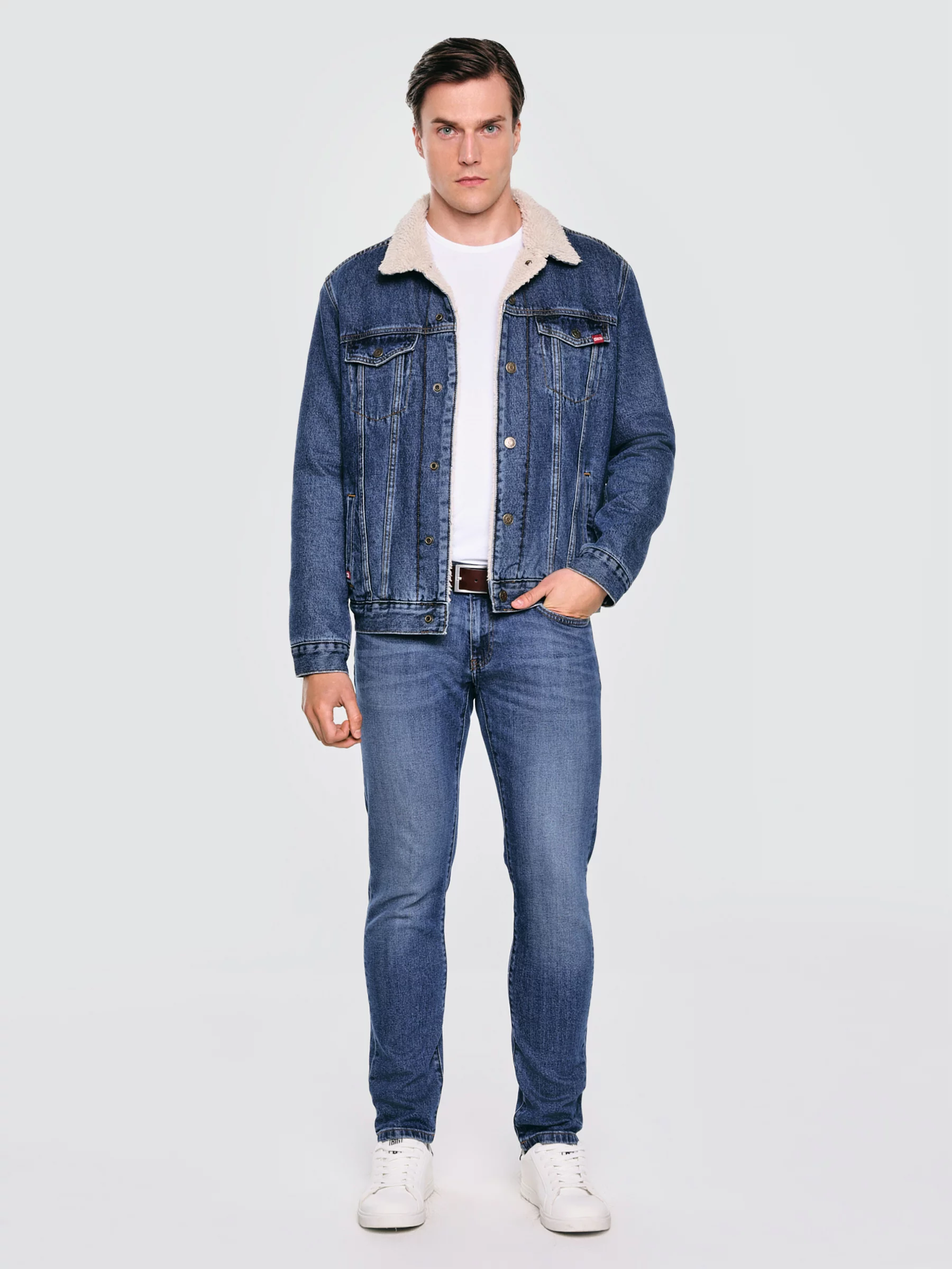 Kurtka męska jeansowa z kożuszkiem niebieska Ruben 353