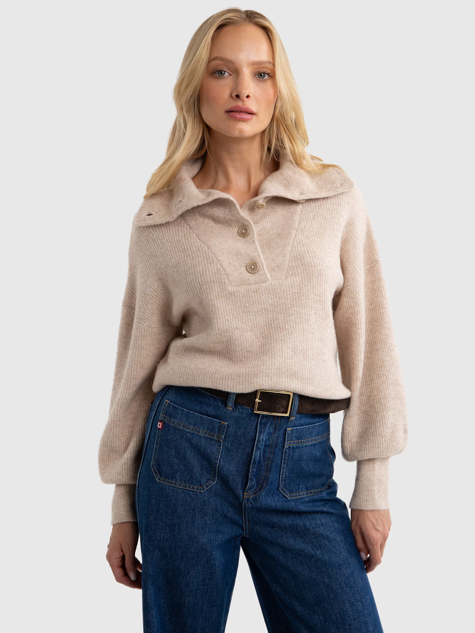 Sweter damski z rozpinanym golfem beżowy Pulina 801