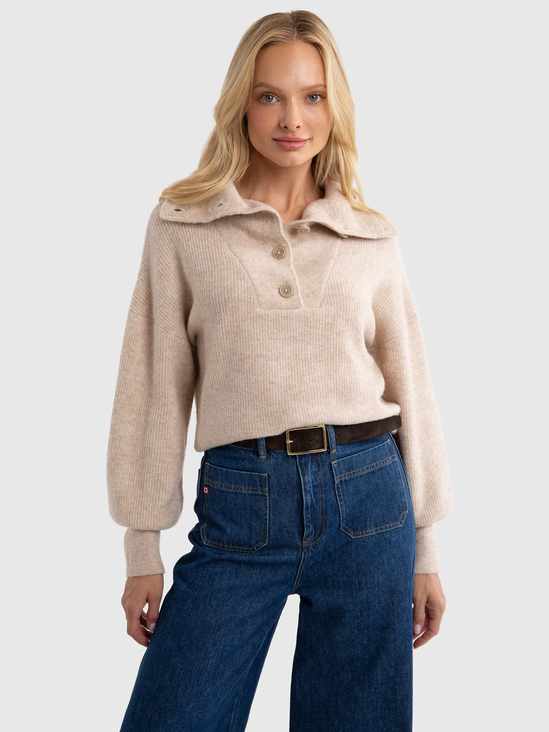 Sweter damski z rozpinanym golfem beżowy Pulina 801