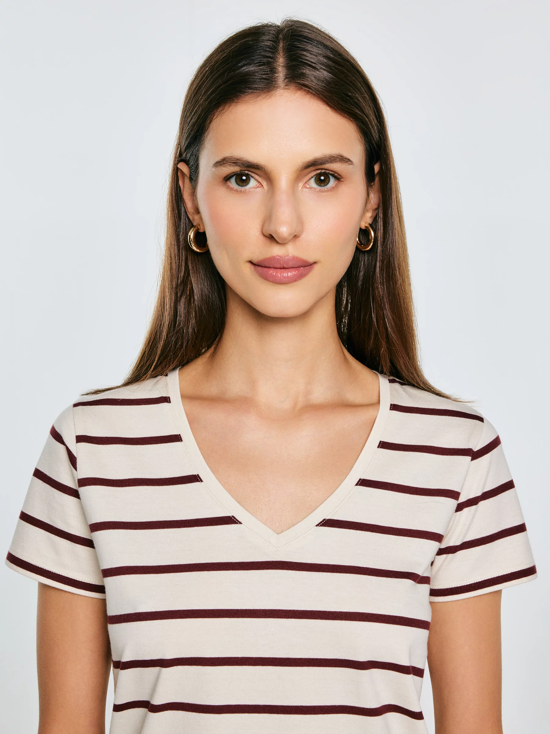 Koszulka damska z dekoltem v-neck w paski kremowa Retina 103