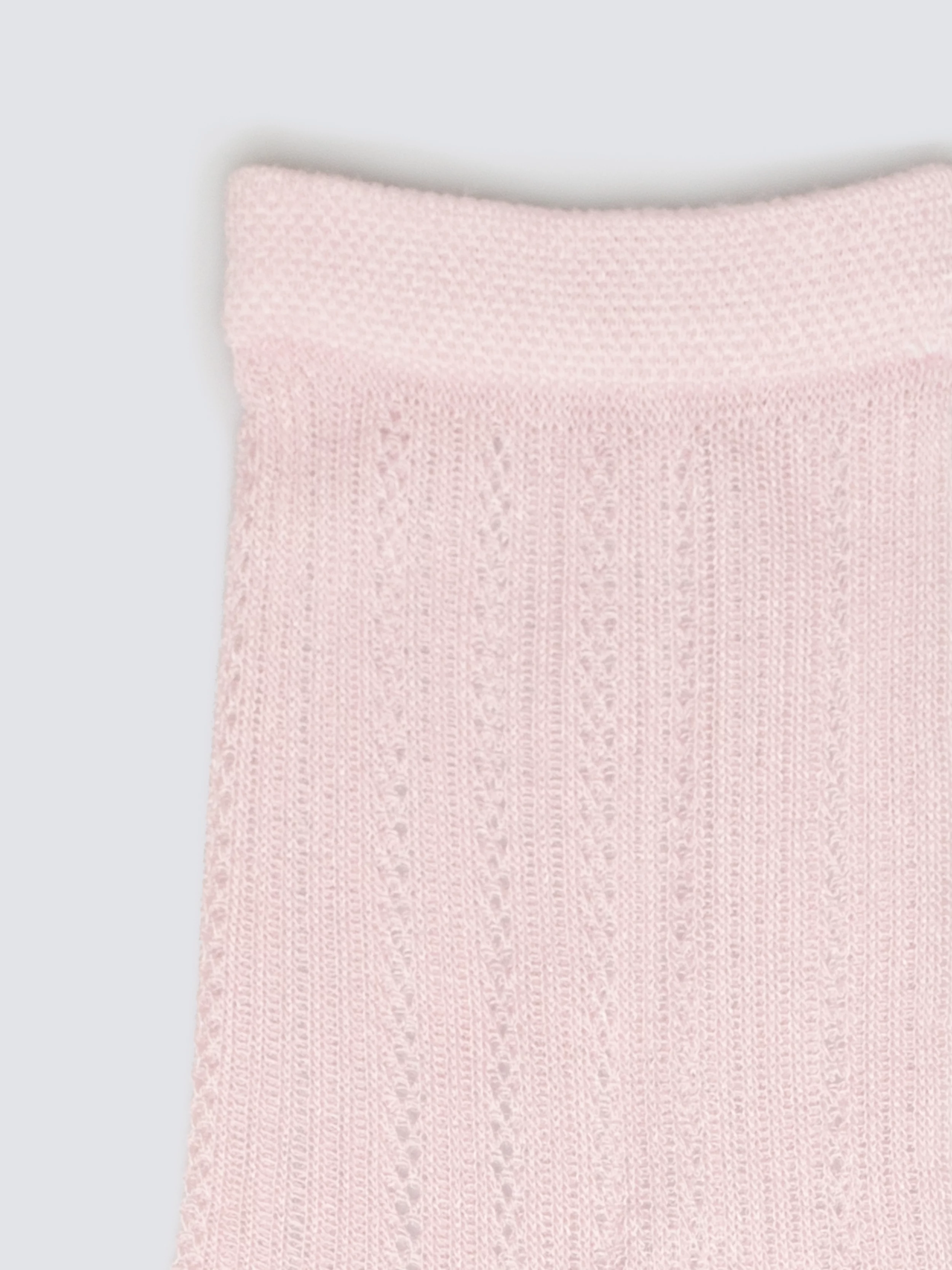 Skarpety damskie ażurowe z wizkozy różowe Holy 600