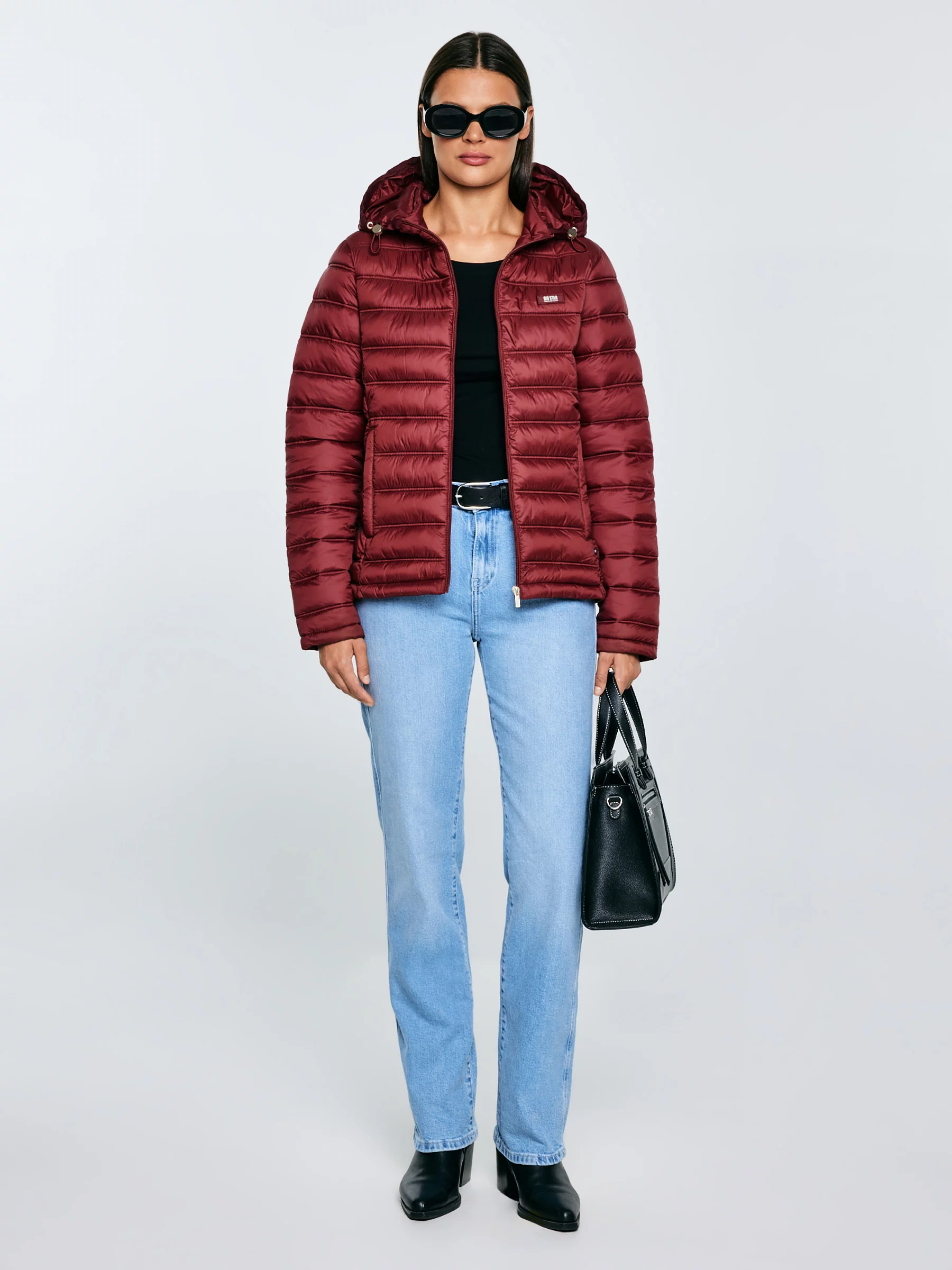 Kurtka damska pikowana z odpinanym kapturem bordowa Azeala23 604
