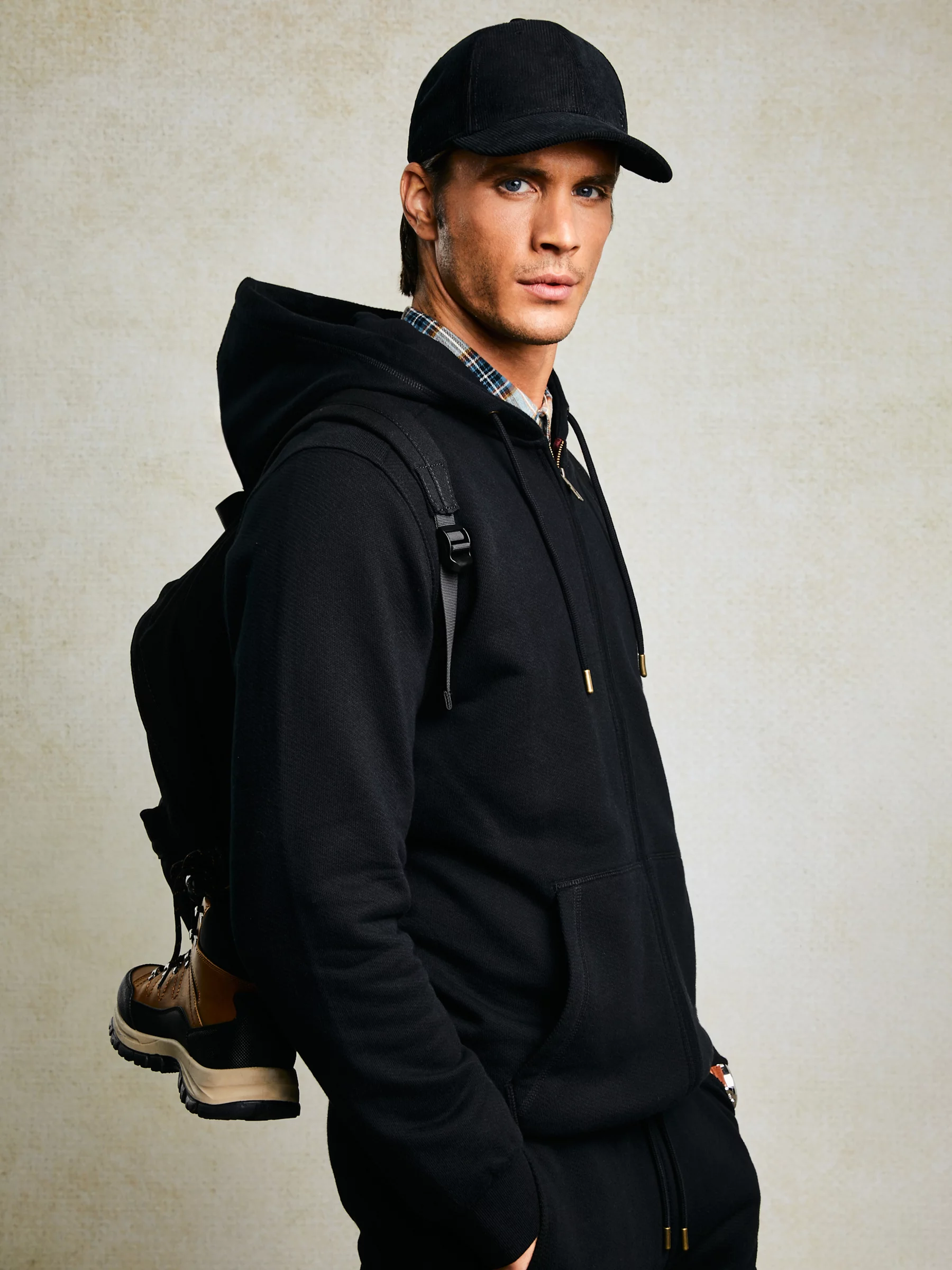 Bluza męska rozpinana z kapturem czarna Jagmur 906