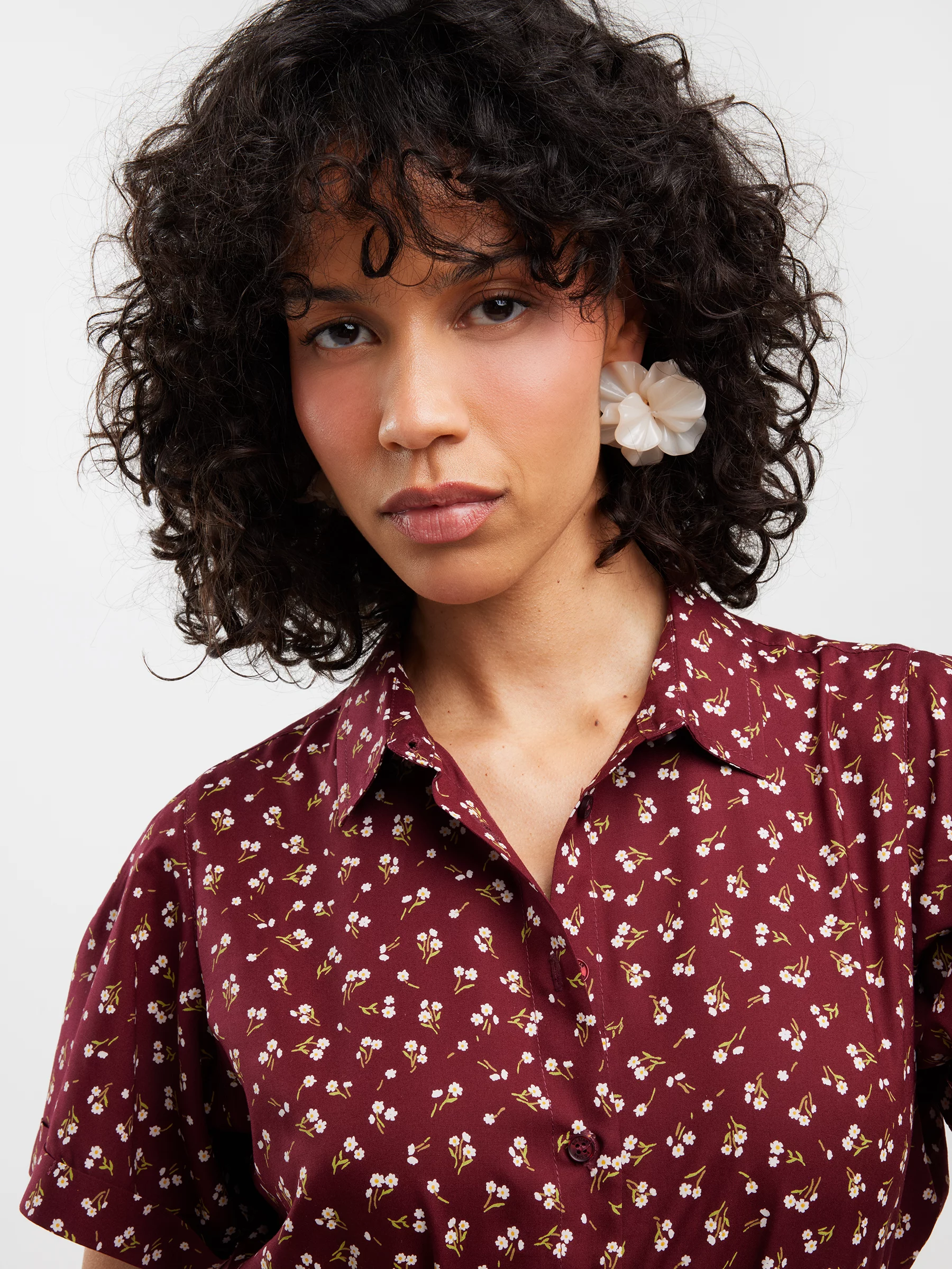 Sukienka damska midi z wiskozy z motywem kwiatowym bordowa Nahai 604