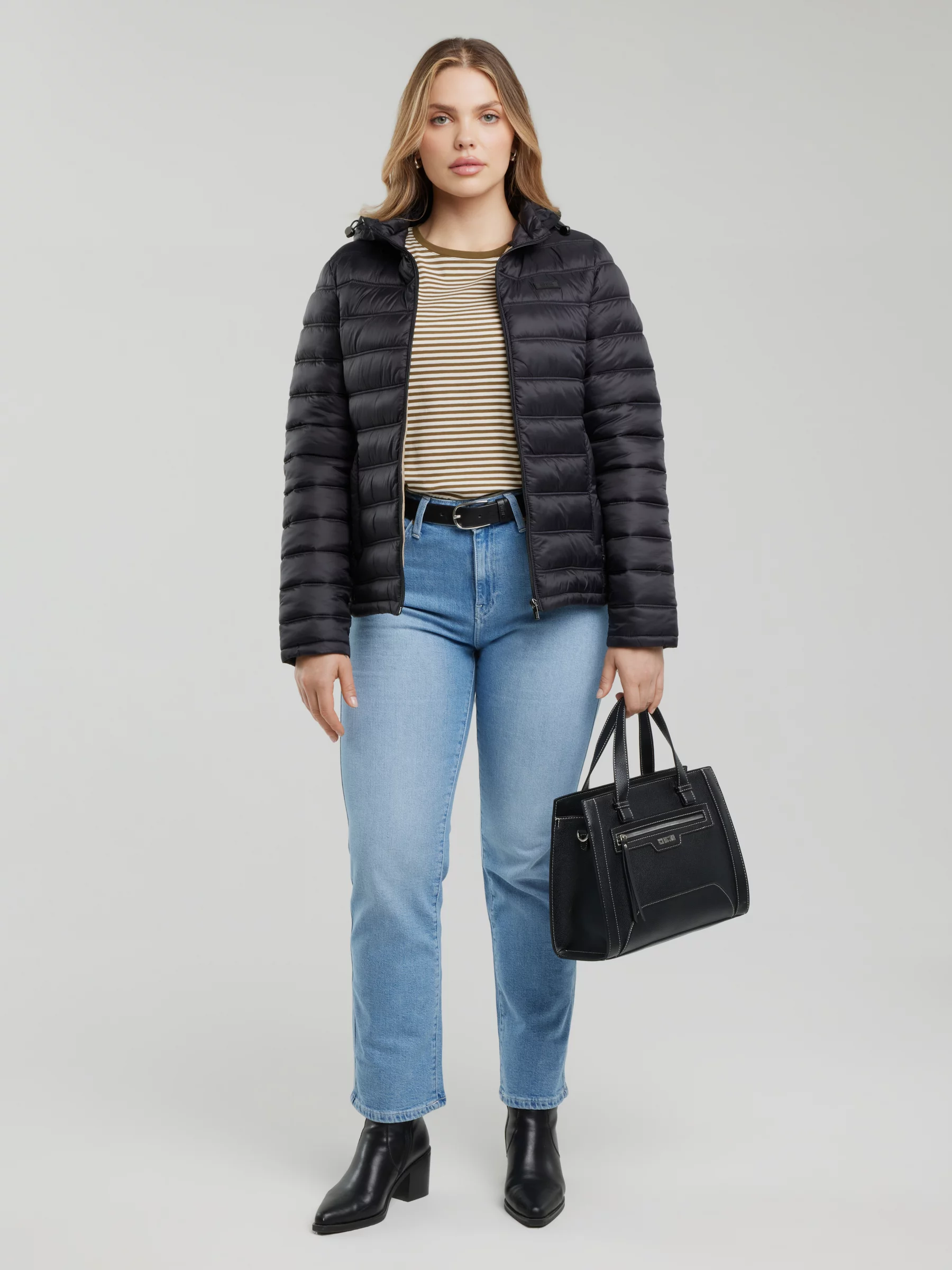 Kurtka damska pikowana z odpinanym kapturem czarna Azeala23 906