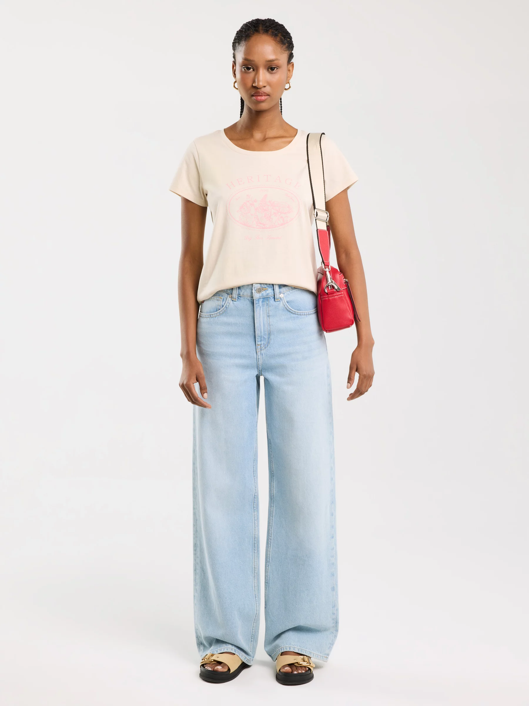 Koszulka damska z nadrukiem kremowa Alota 103