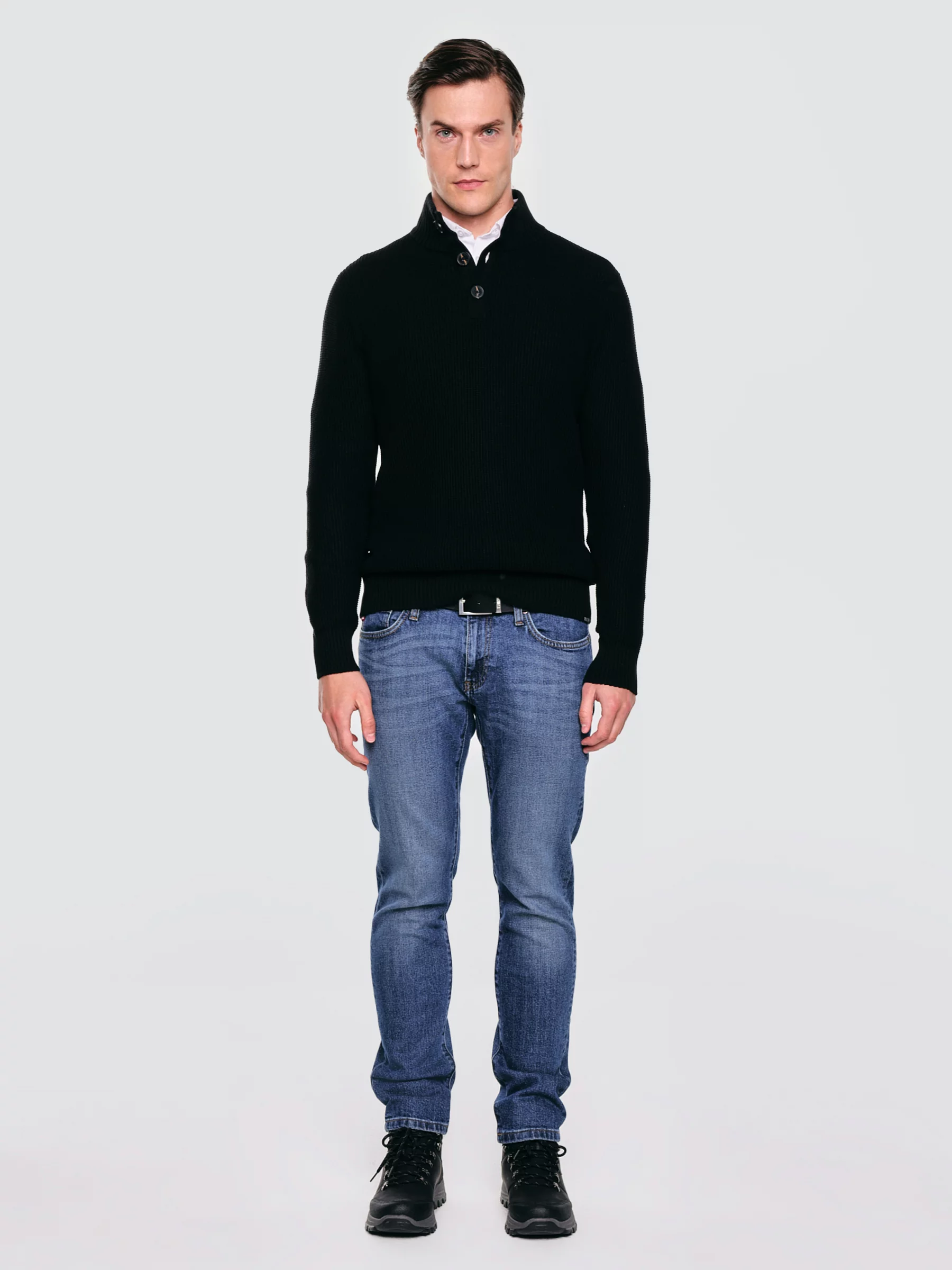 Sweter męski ze stójką czarny Neroni 906