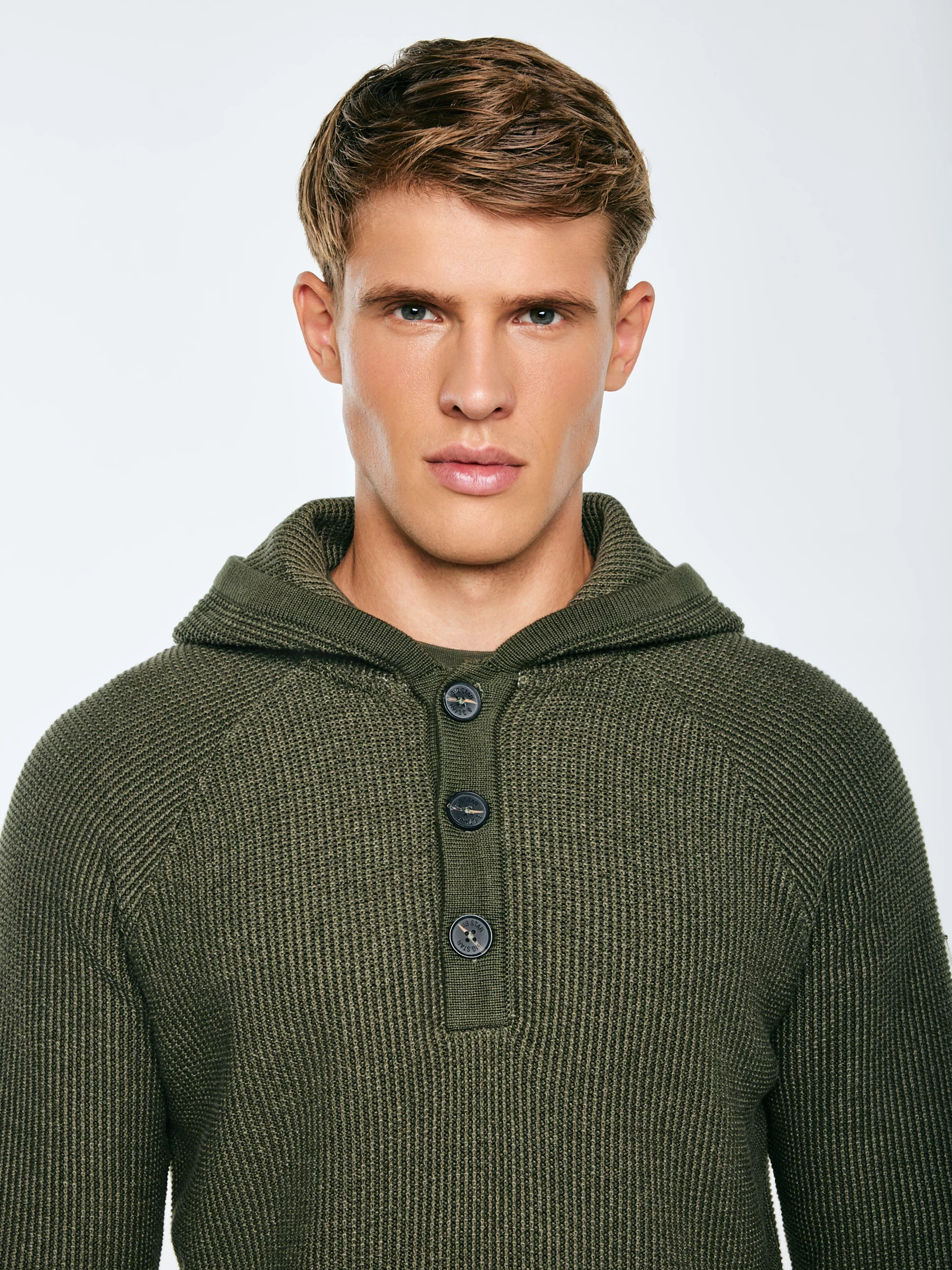 Sweter męski z kapturem khaki Carlson 303