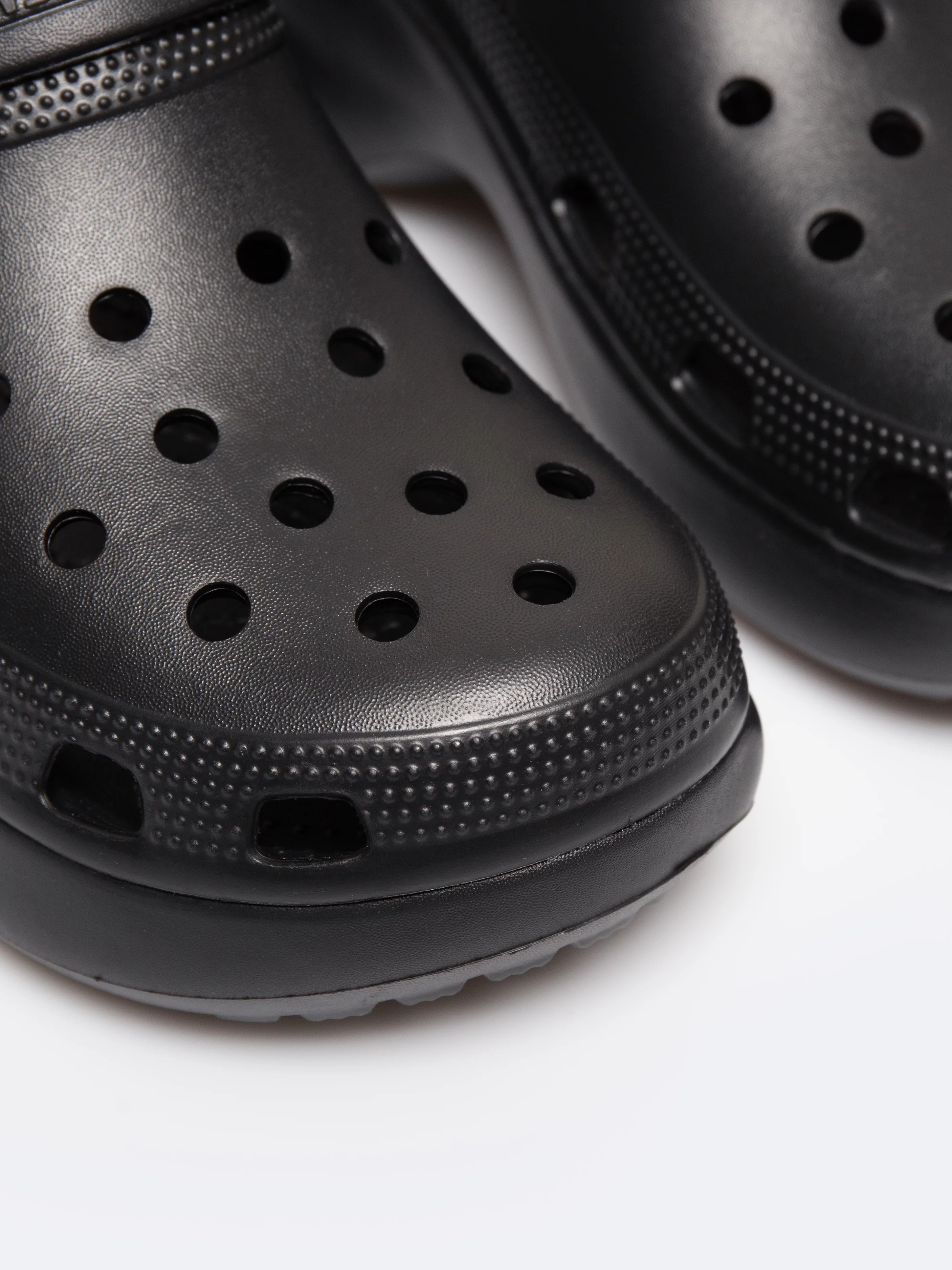 Klapki damskie czarne RR274A118 906