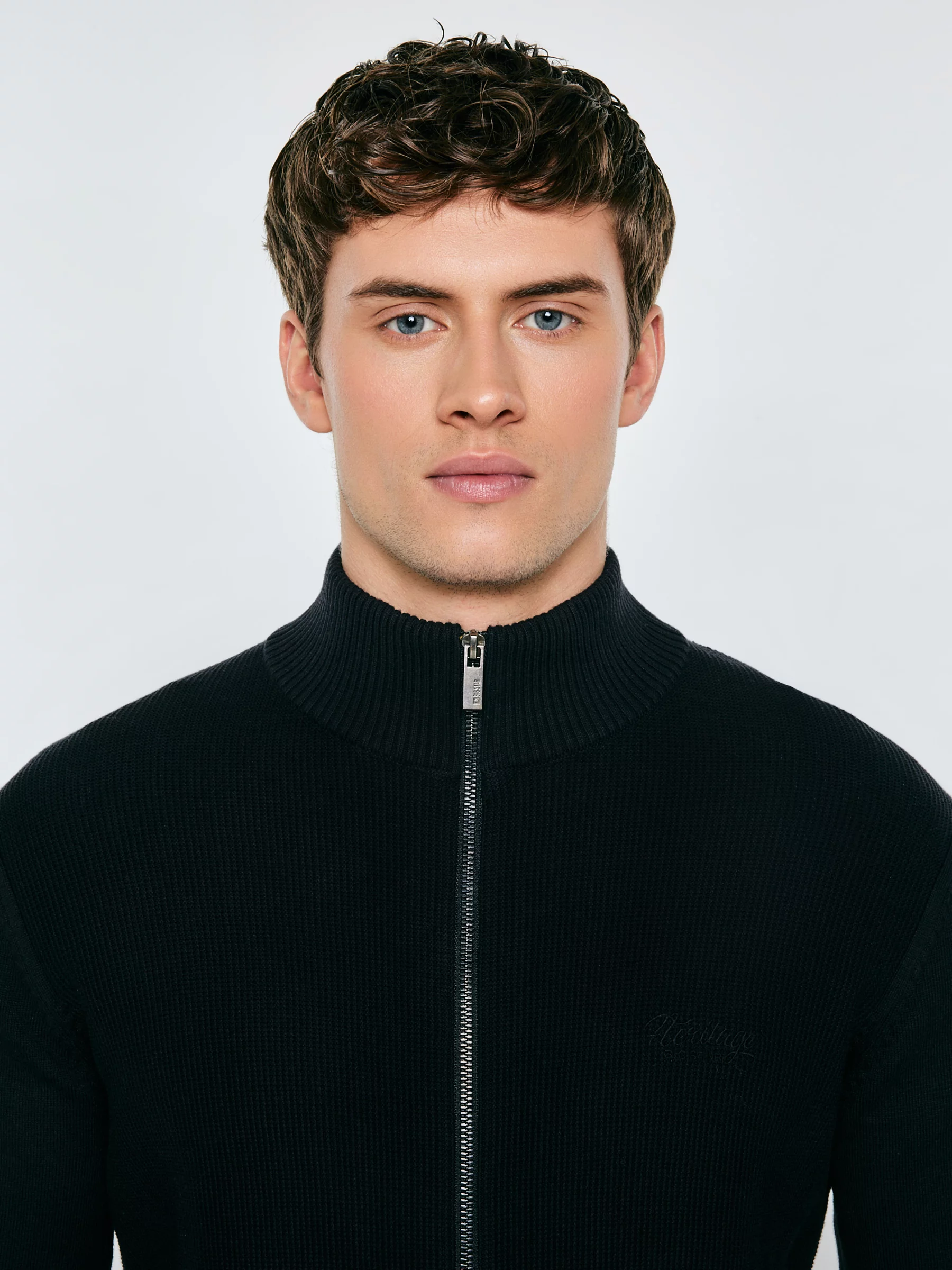 Sweter męski rozpinany ze stójką czarny Anton 906