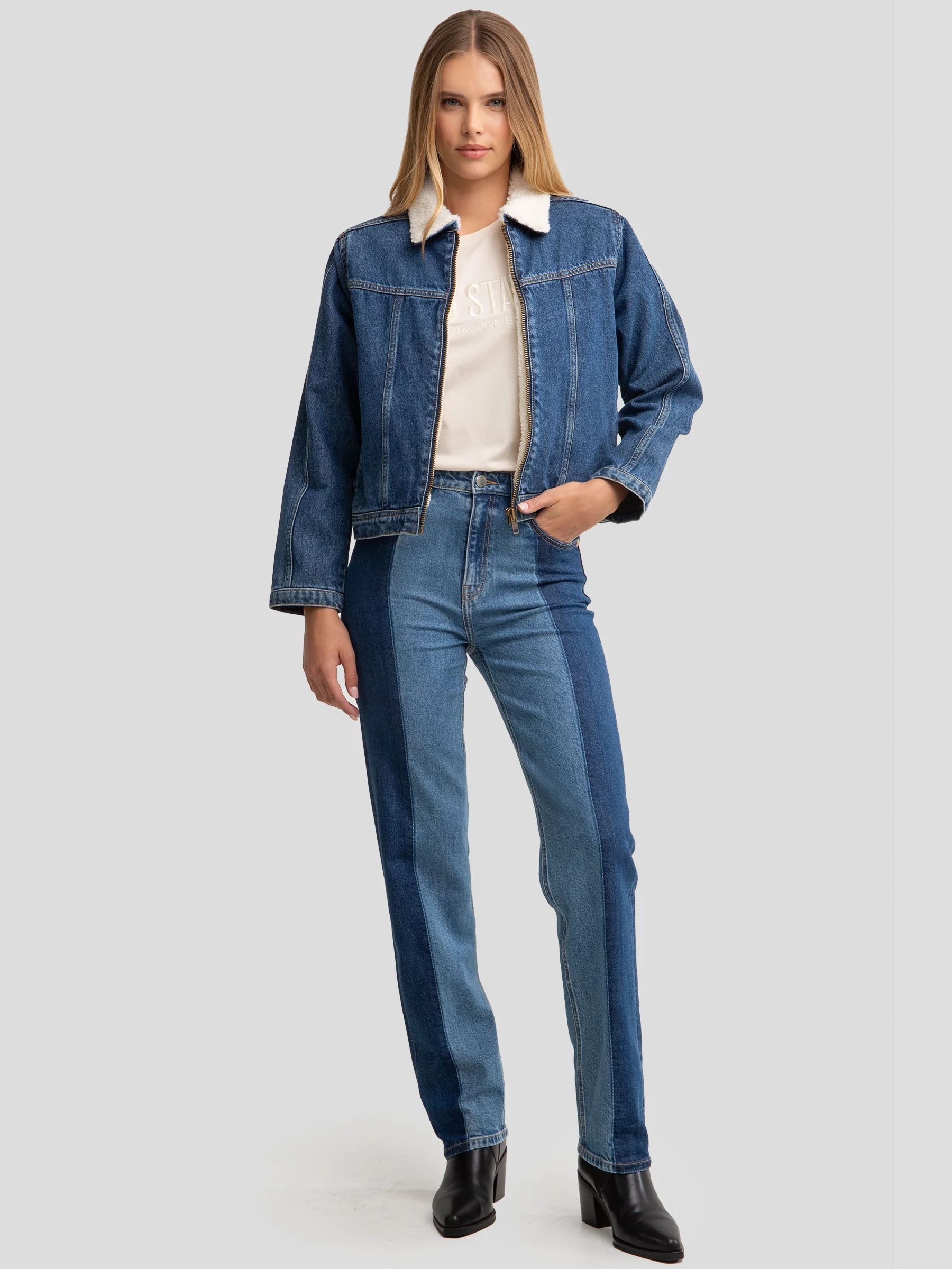 Kurtka damska jeansowa ocieplana zapinana na zamek niebieska Freya 768