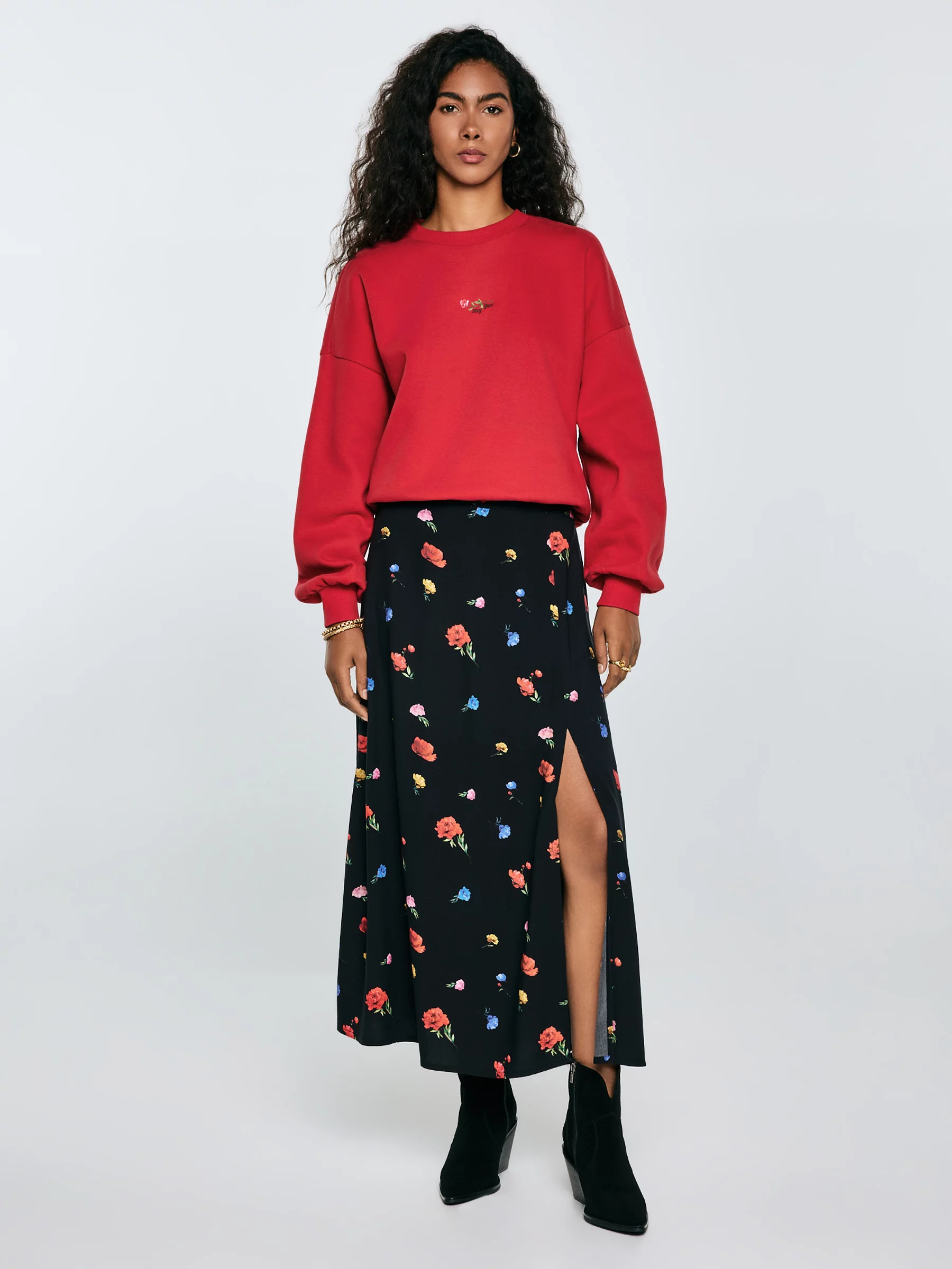 Spódnica damska midi z wiskozy z motywem kwiatowym czarna Brie 906