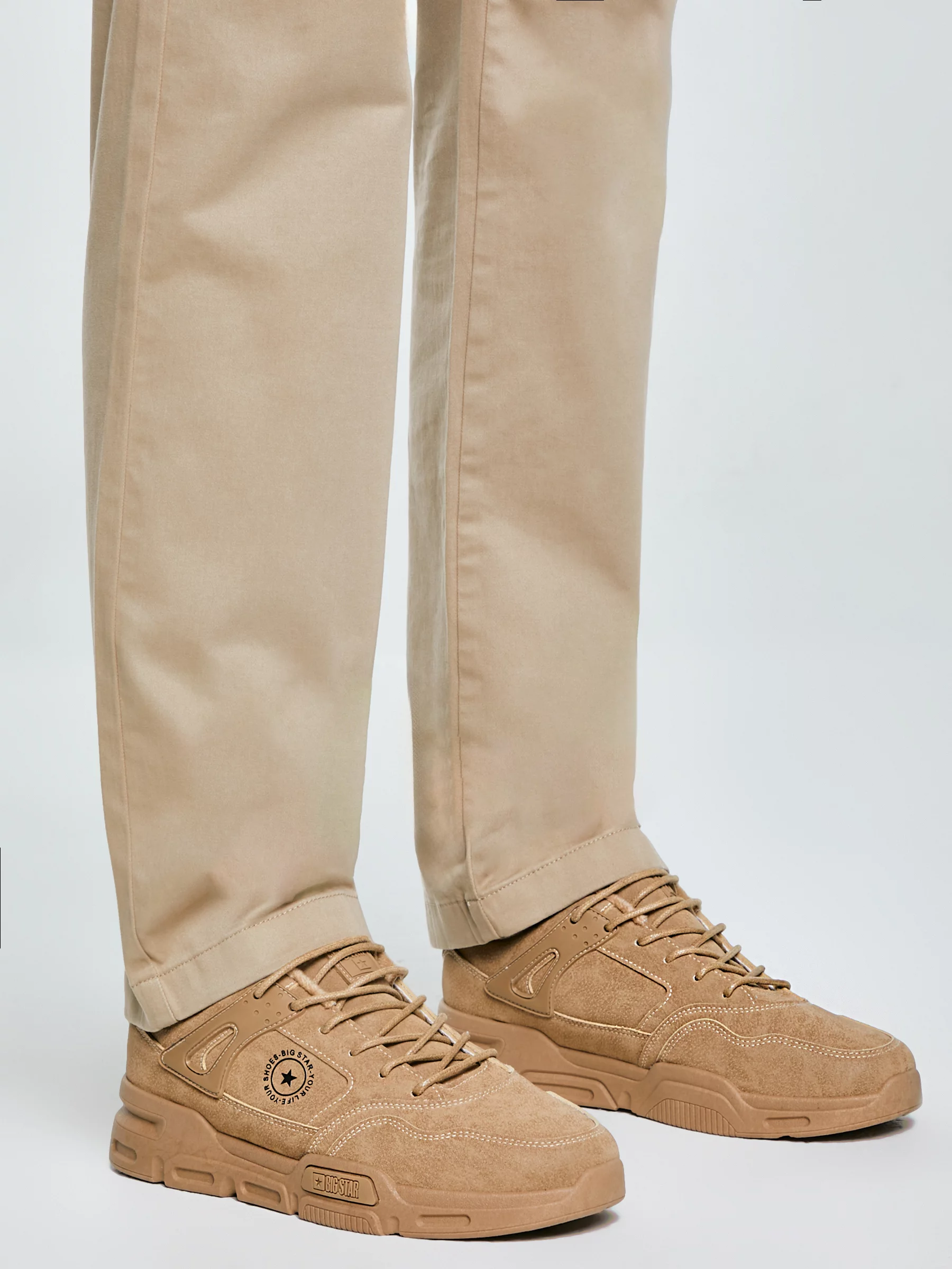 Sneakersy męskie ze skóry ekologicznej beżowe OO174578 801