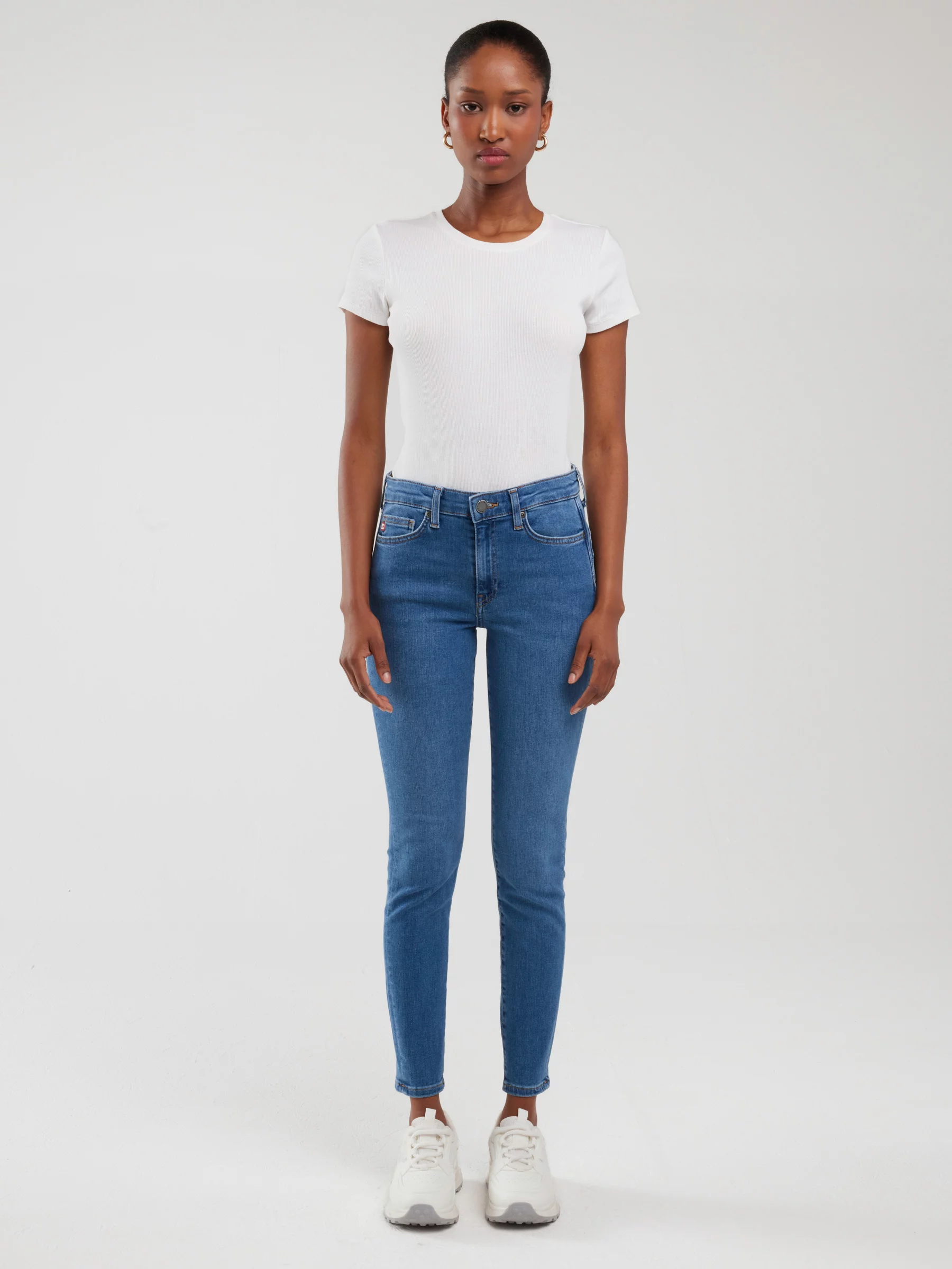 Jeansy damskie push up z wysokim stanem niebieskie Melinda High Waist 340