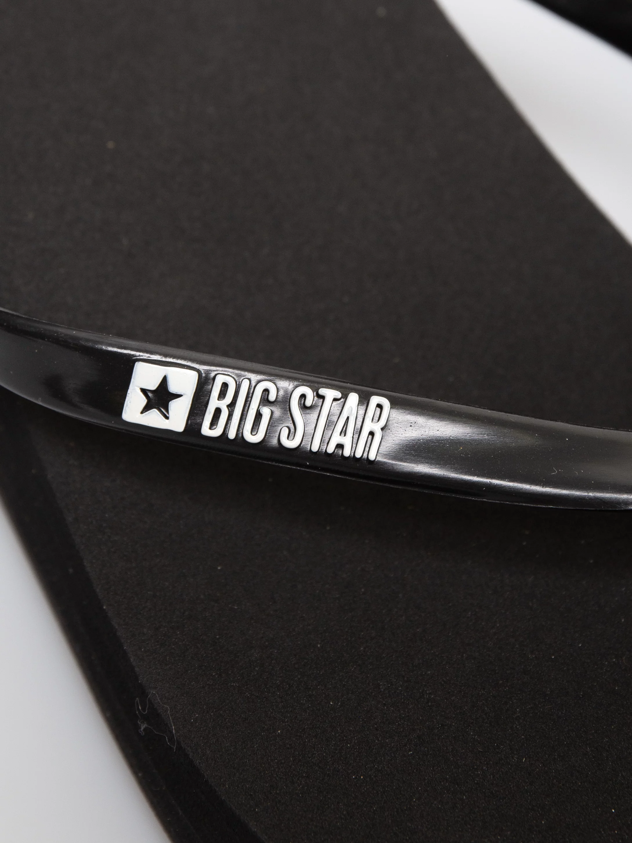 Japonki damskie na platformie czarne RR274A549 906