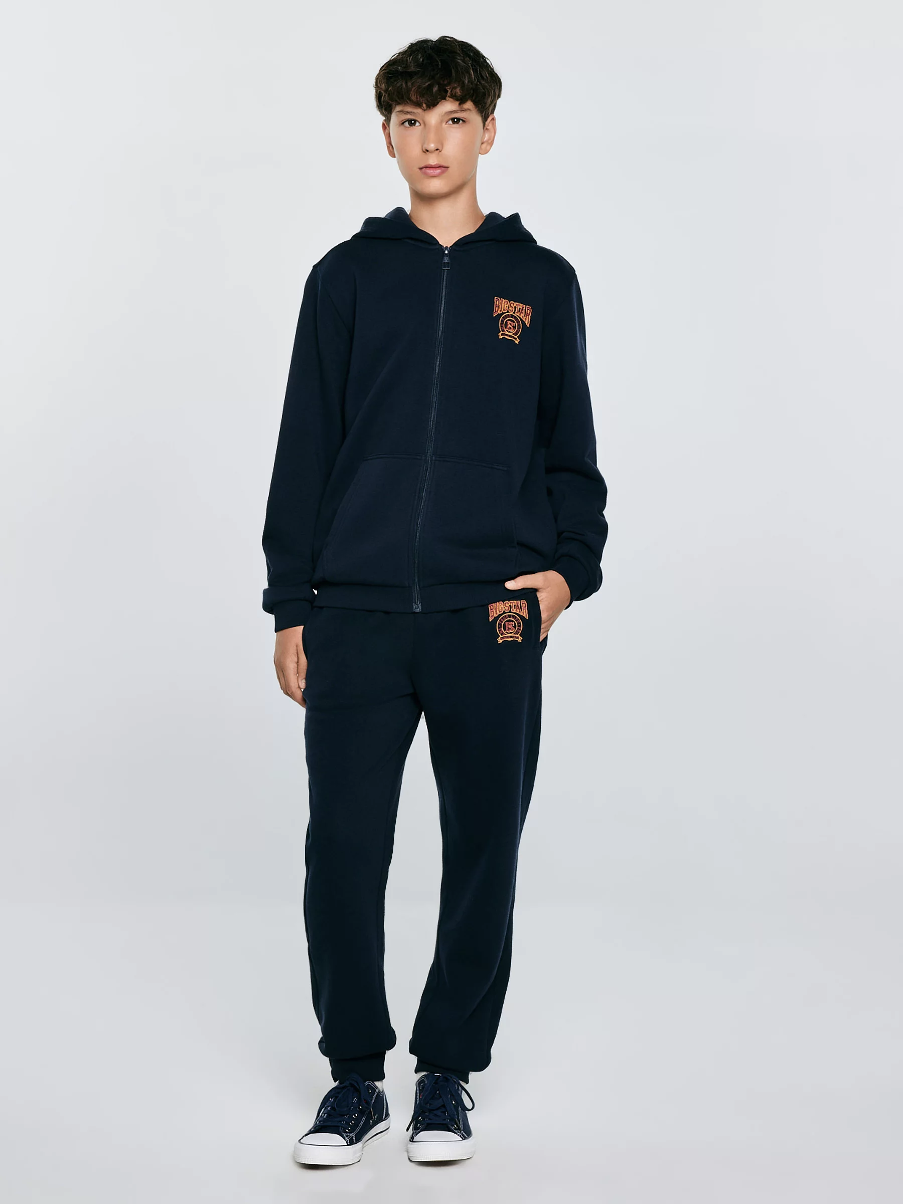 Spodnie chłopięce dresowe granatowe Lironp 403