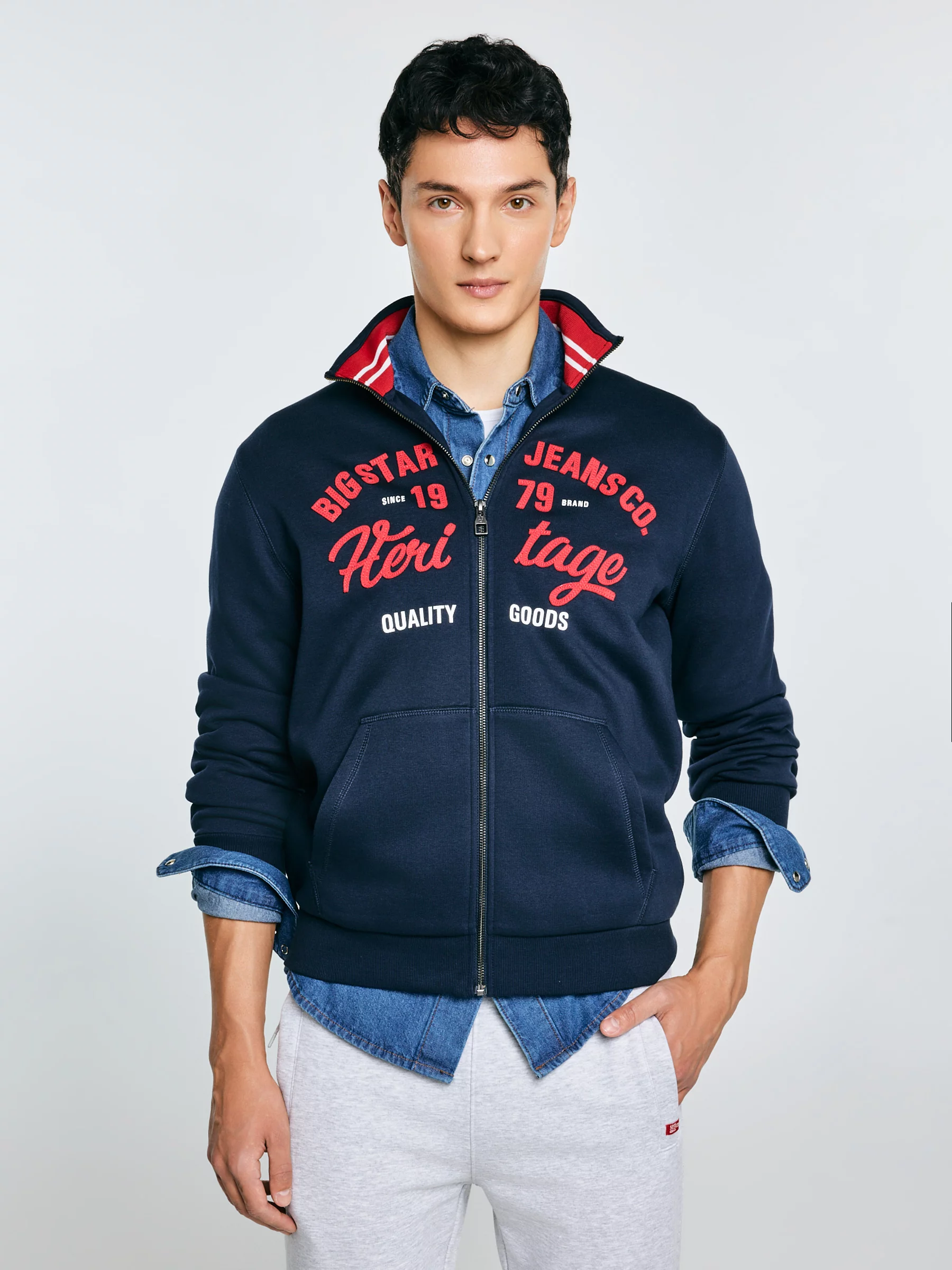 Bluza męska rozpinana z dużą aplikacją granatowa Shon 403