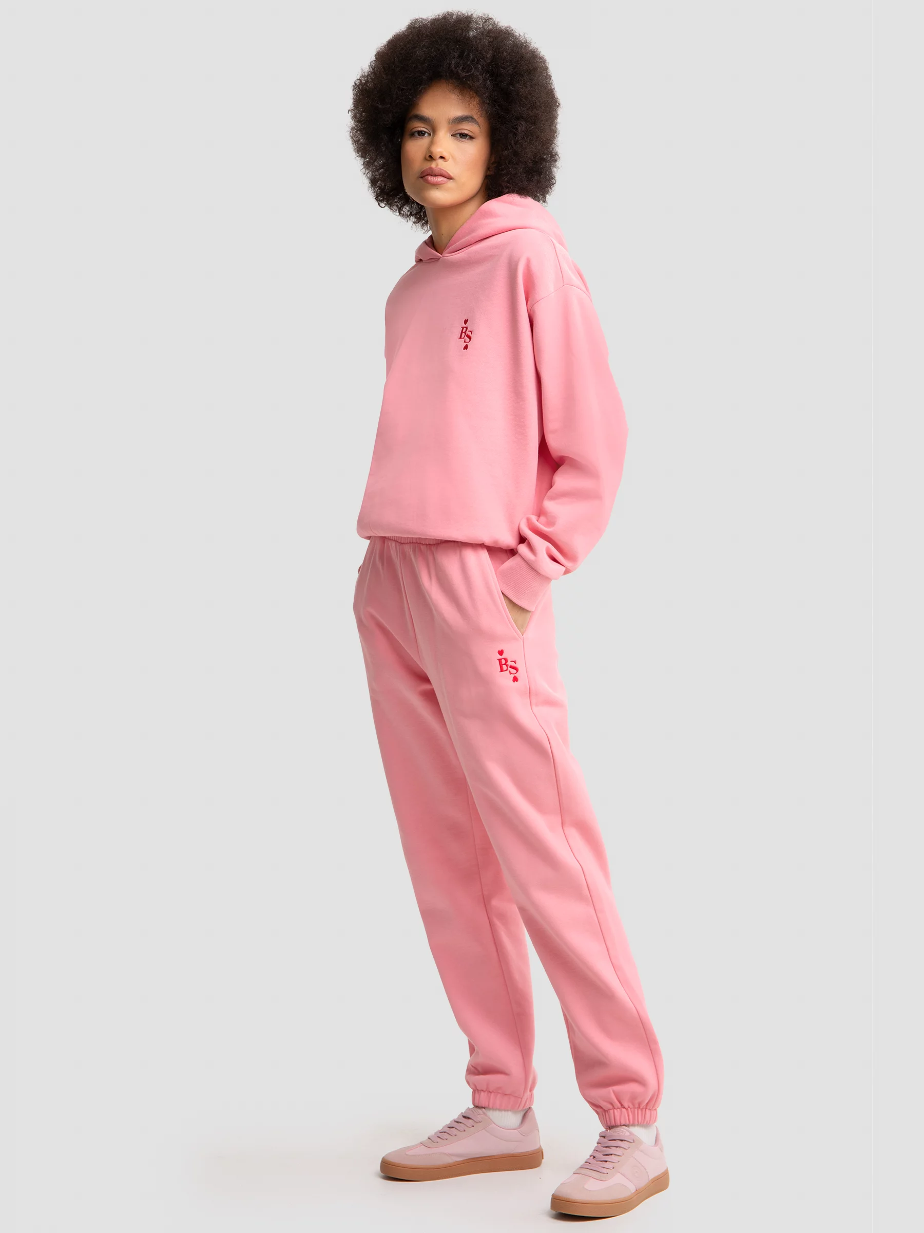 Spodnie damskie dresowe różowe Frejap 600