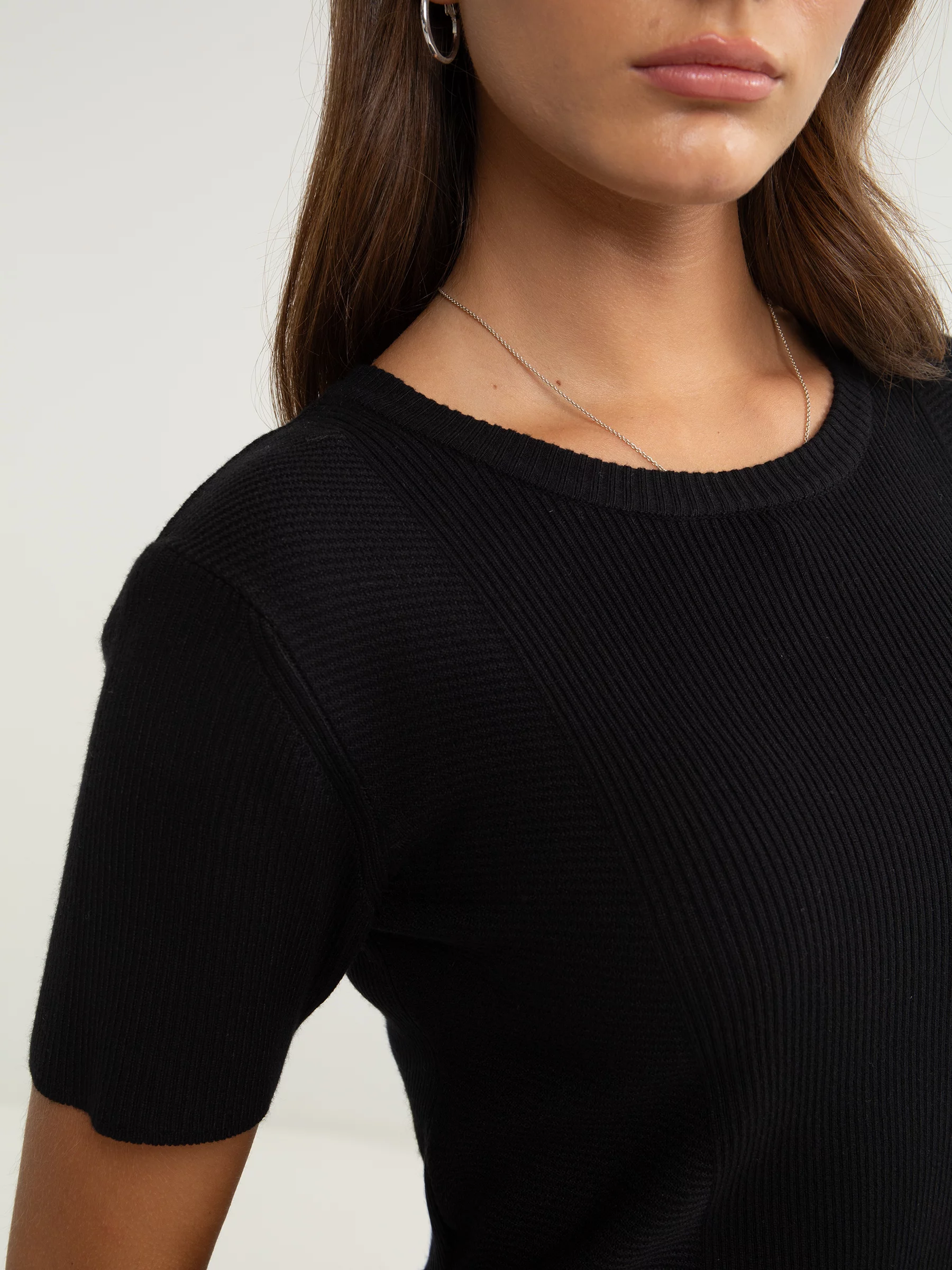 Sukienka dziewczęca sweterkowa czarna Maxinara 906