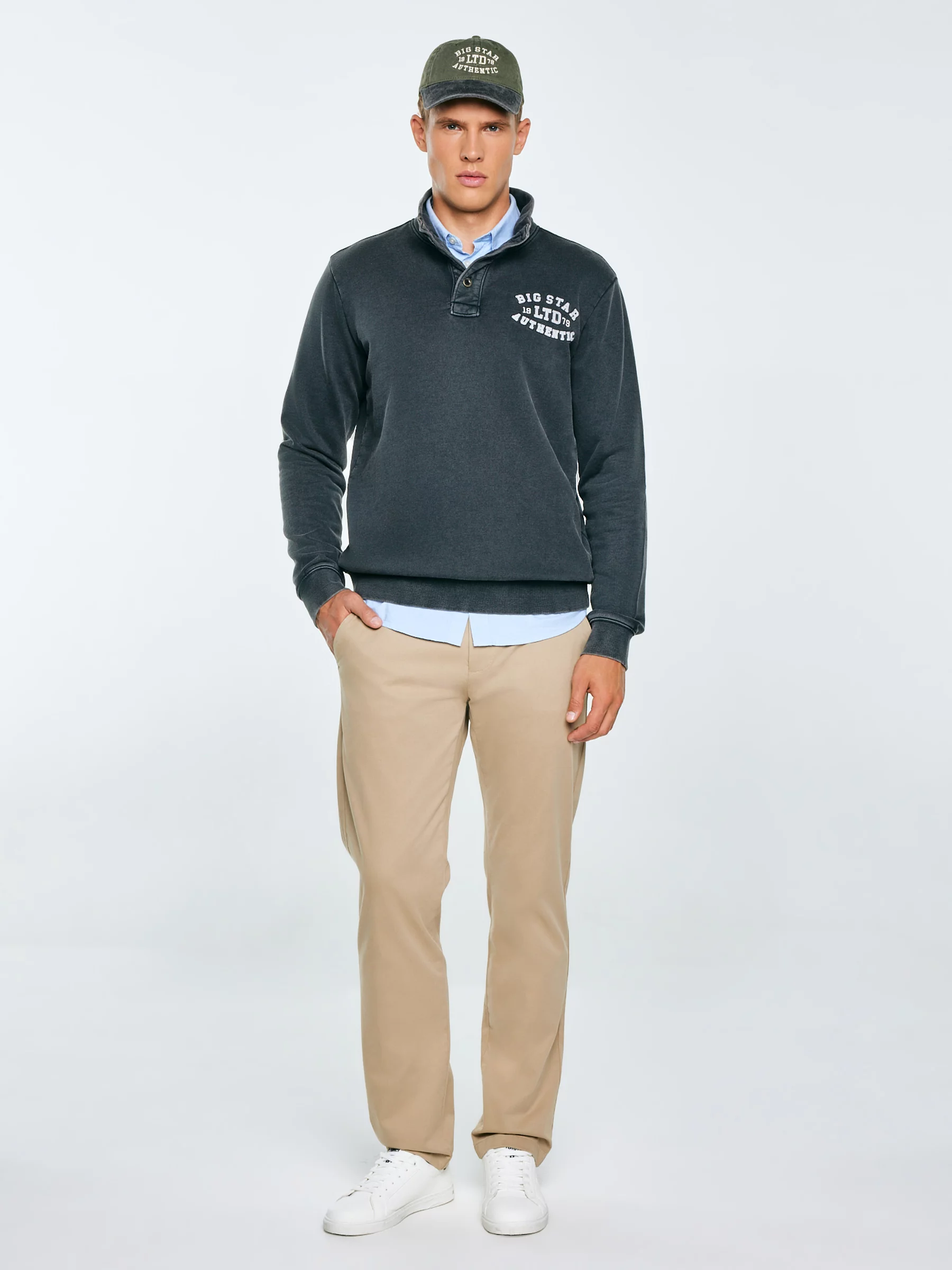 Bluza męska ze stójką czarna Julian 906