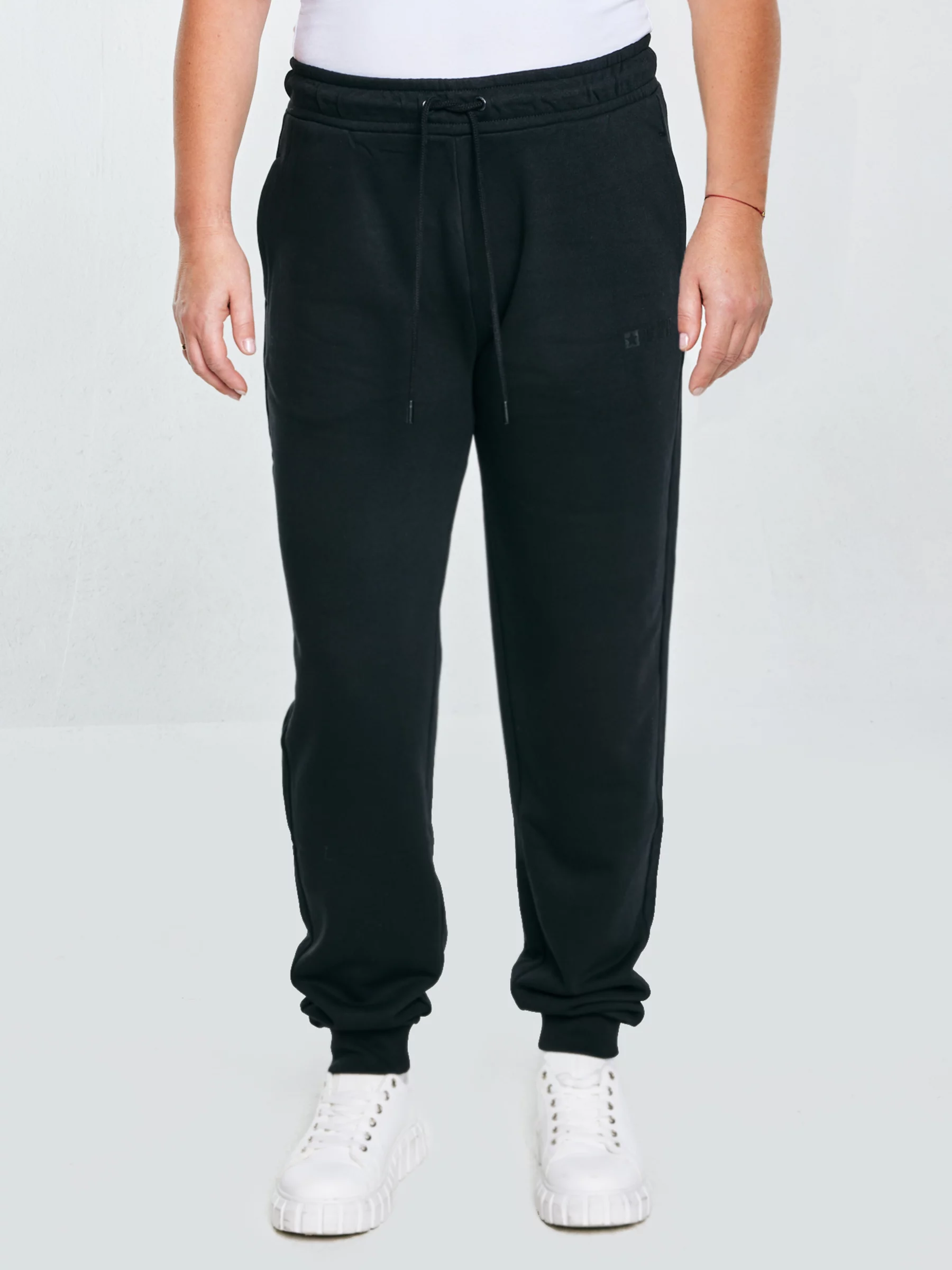 Spodnie damskie dresowe czarne Kathy 906