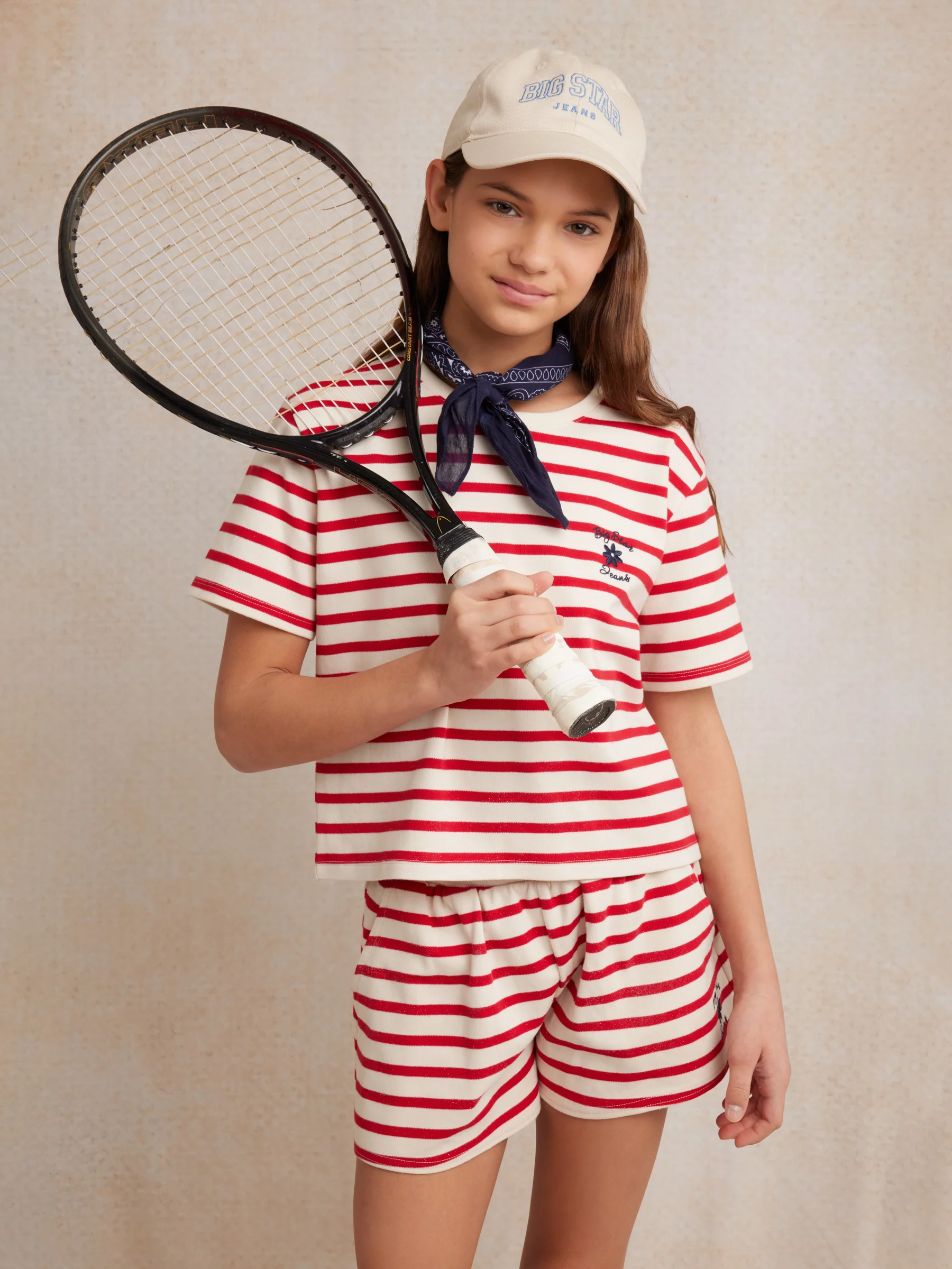 Czapka z daszkiem dziecięca kremowa Rubito 102