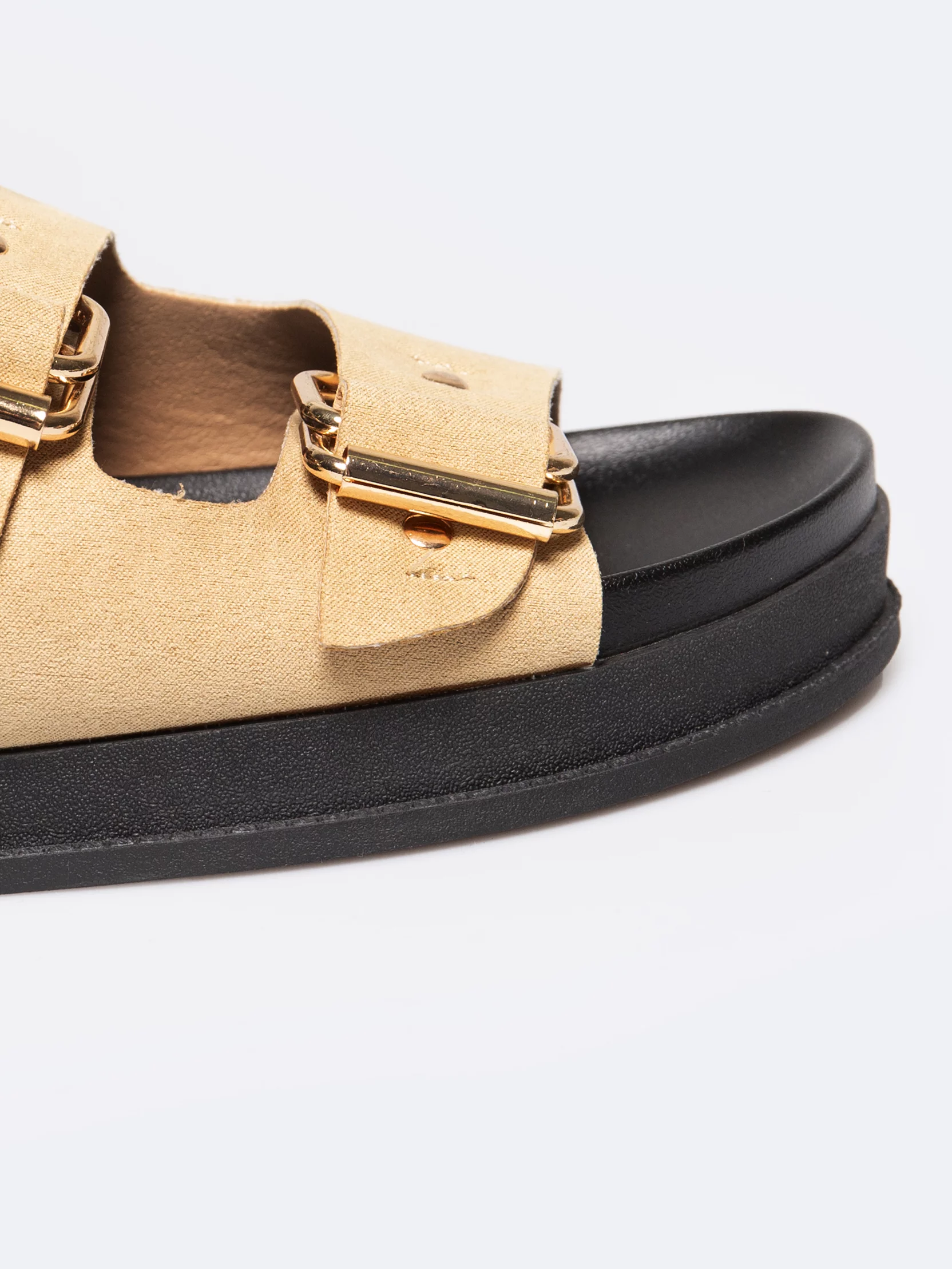 Klapki damskie na podwyższonej podeszwie beżowe RR274A601 801