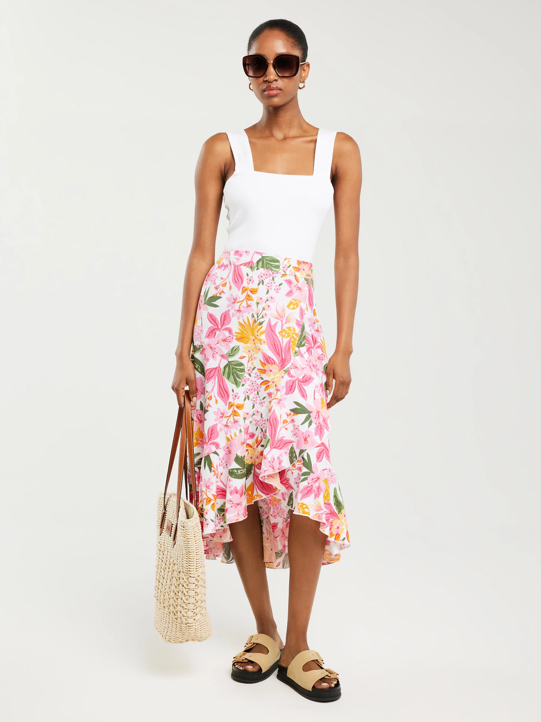 Klapki damskie na podwyższonej podeszwie beżowe RR274A601 801