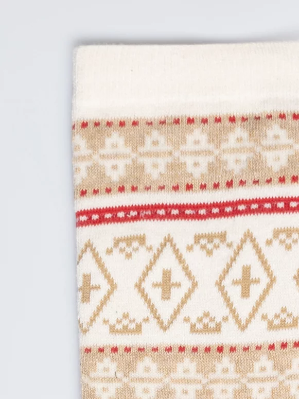 Skarpety damskie długie ze wzorem skandynawskim kremowe Nordisa 102