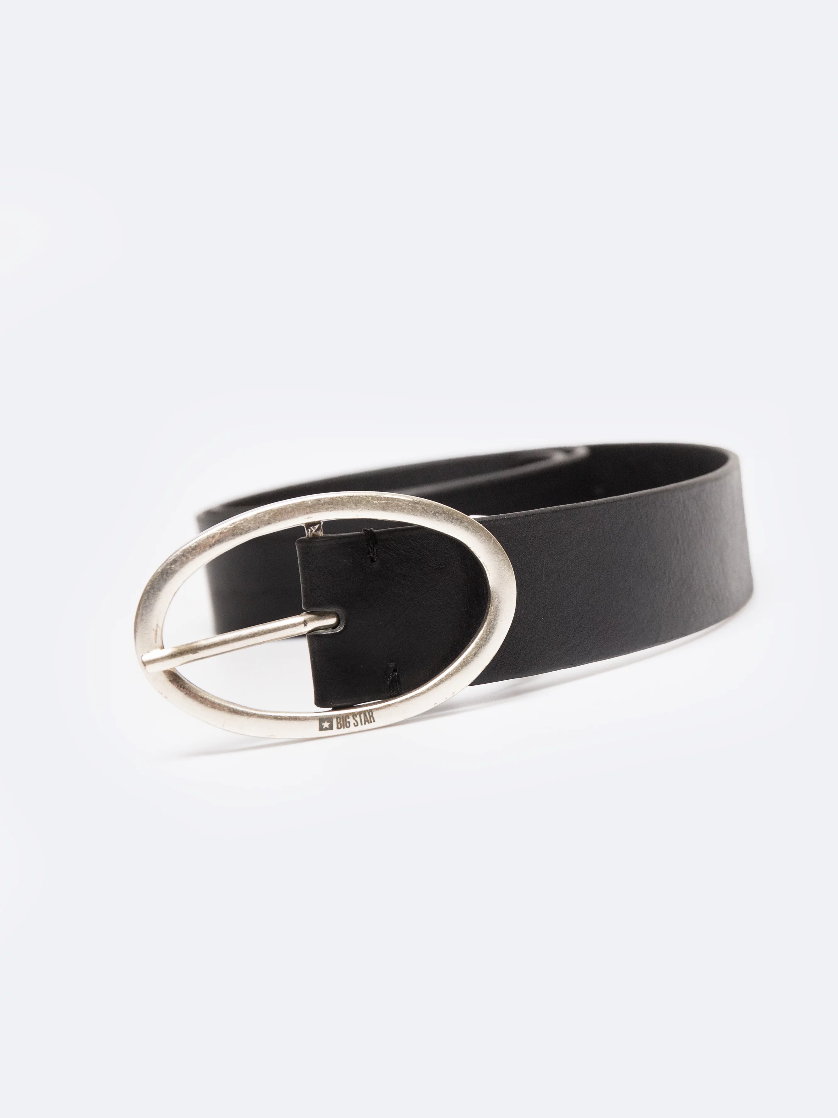 Pasek damski skórzany z owalną klamrą czarny 2411 906