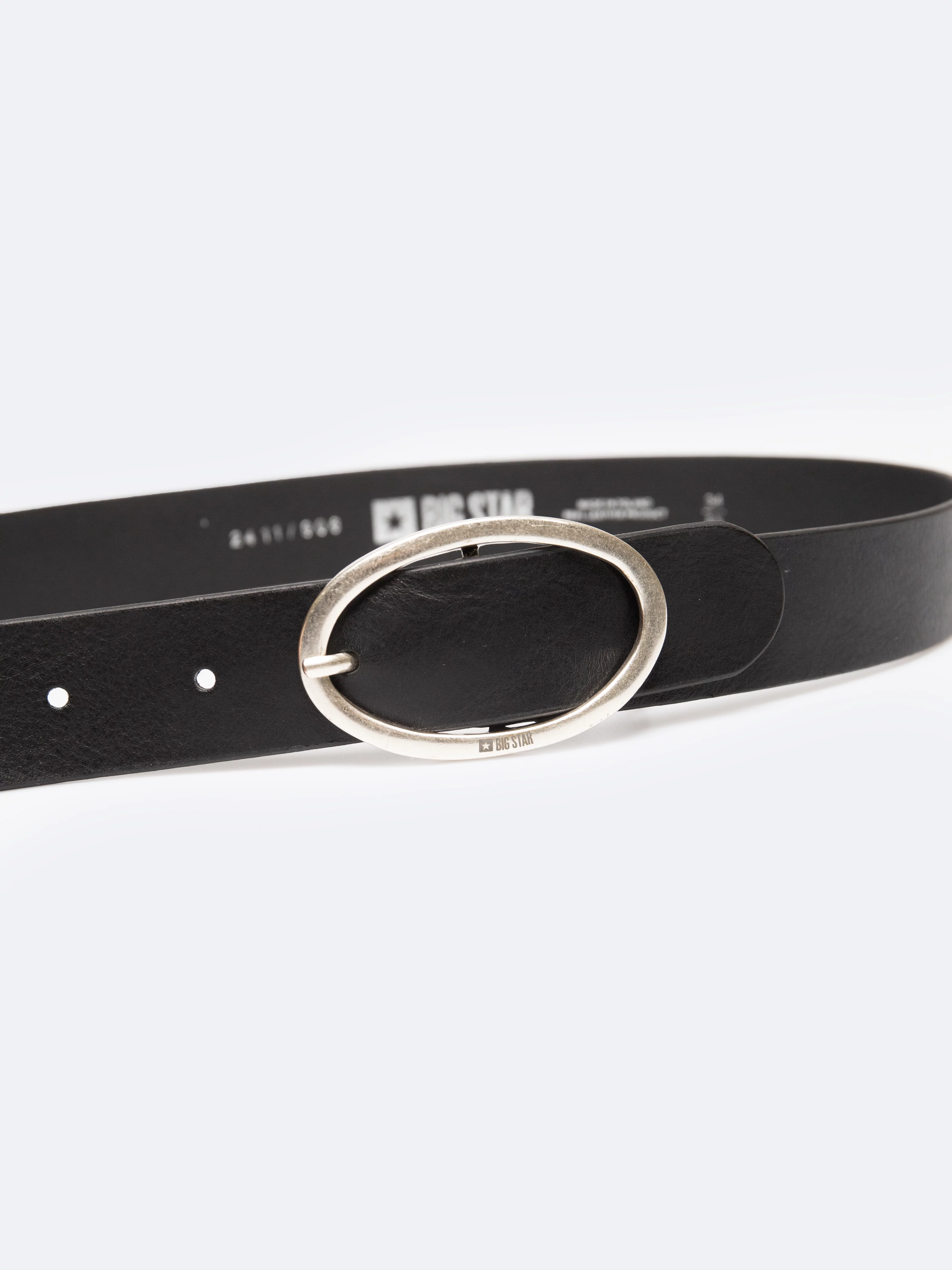 Pasek damski skórzany z owalną klamrą czarny 2411 906