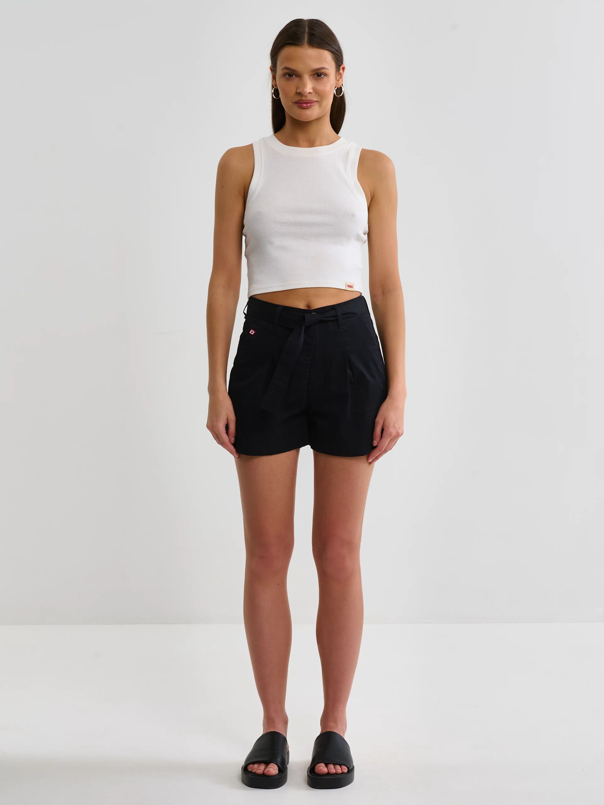 Szorty damskie tkaninowe czarne Atsuko 907